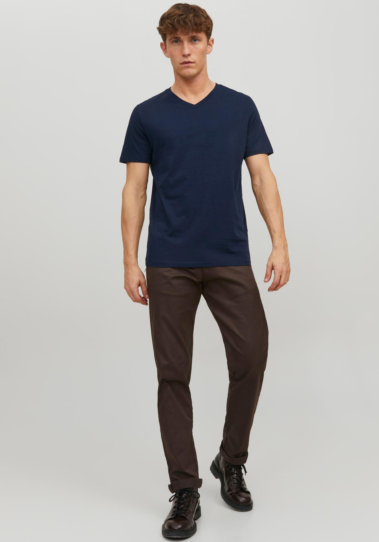 Jack & Jones V-Shirt »JJEORGANIC mit V-Ausschnitt, lässig kombinierbar, ideal für Alltag«, unifarben, modisch, regular fit, Baumwolle, V-Ausschnitt