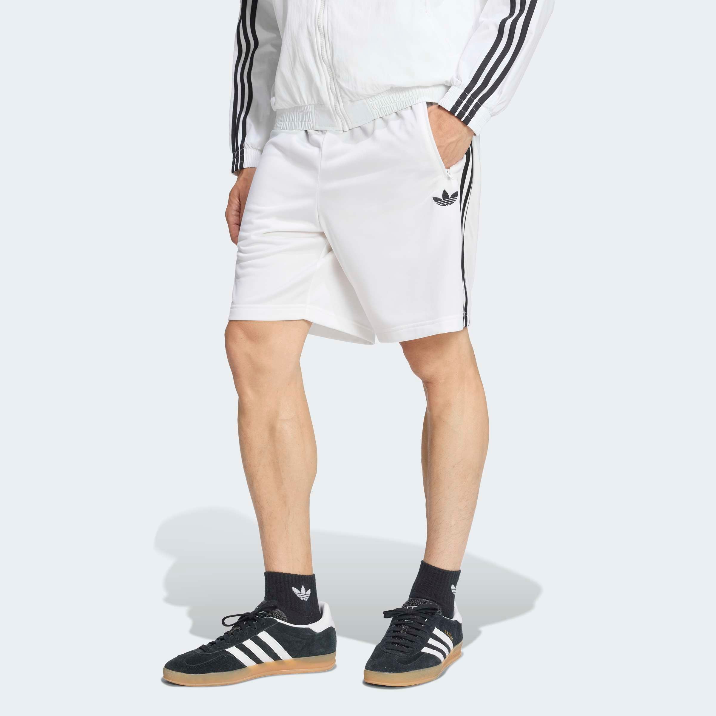 Image of adidas Originals Shorts "FIREBIRD SHO"