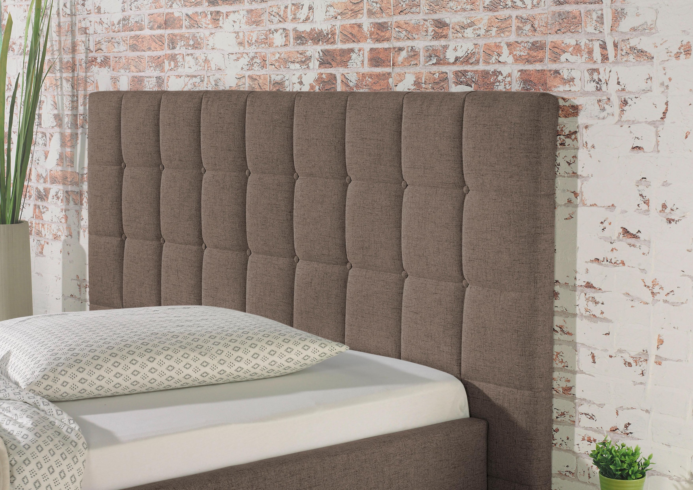 Maintal Lit rembourré »Cueno« avec et sans matelas en 2 versions, matelassage avec piqûres à boutons