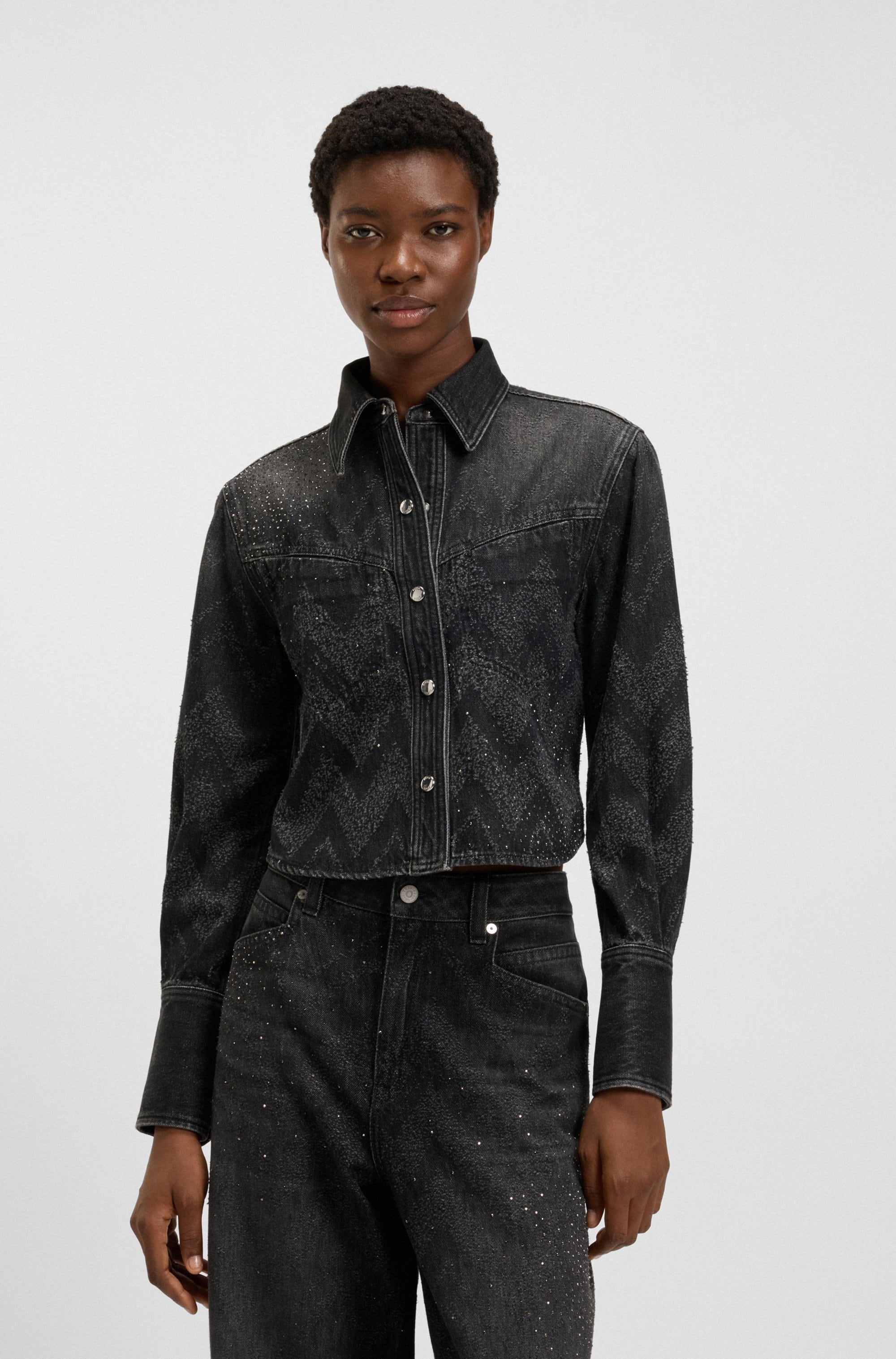 Image of BOSS ORANGE Hemdbluse "SHIRT LS 1.0 Premium Damenmode" in verkürzter Länge, mit Lasertextur