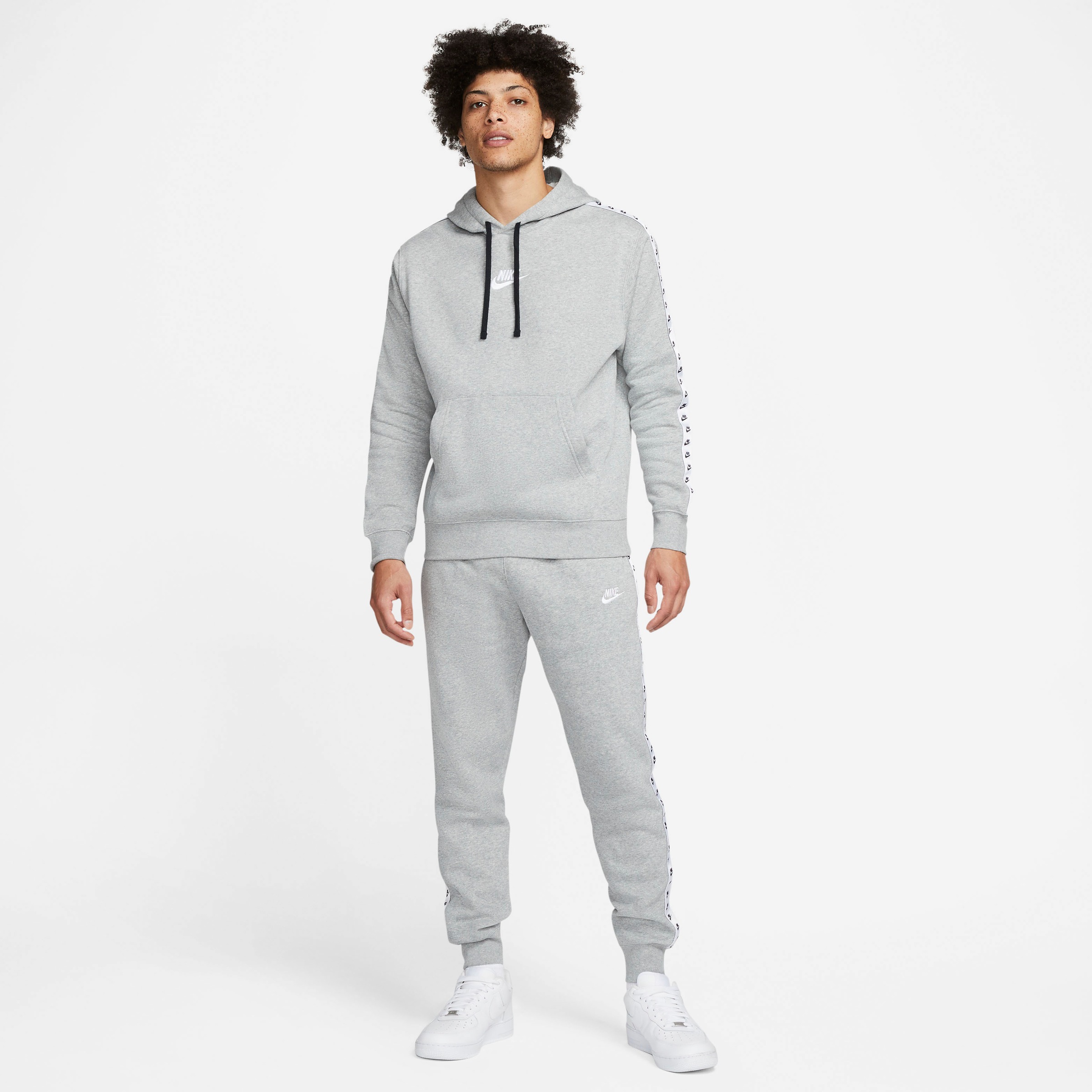 Image of Nike Sportswear Trainingsanzug »Sport Essential Men's Fleece Hooded Track Suit«, (Set, 2 tlg.) bei Ackermann Versand Schweiz