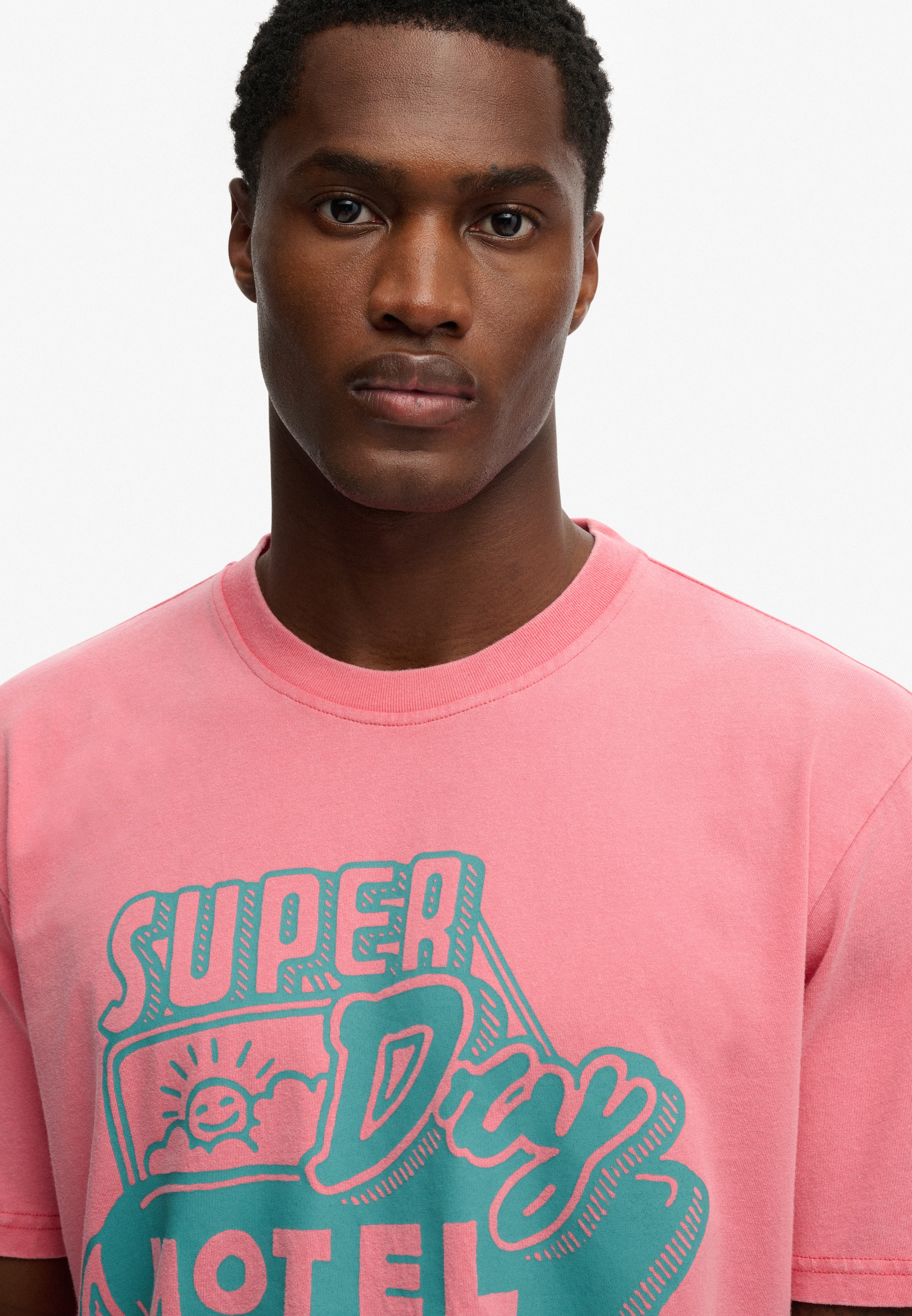 Superdry Rundhalsshirt »ROADSIDE TRADE LOOSE TEE« Loose Fit, aus Baumwolle und Single Jersey, mit Druck, pflegeleicht