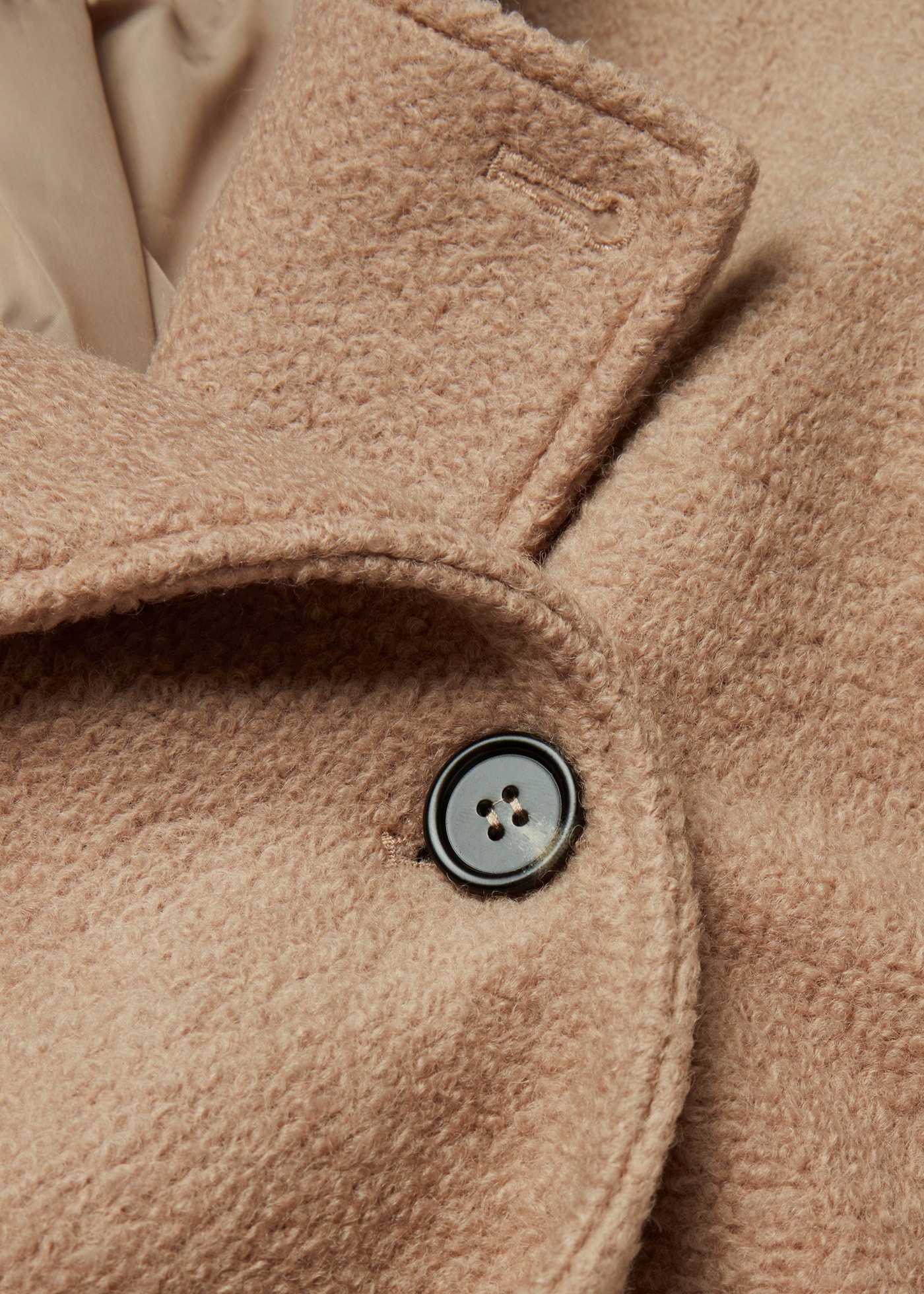 bonprix Caban moderner Look, aus kuscheligem Bouclé-Material, mit Kapuze