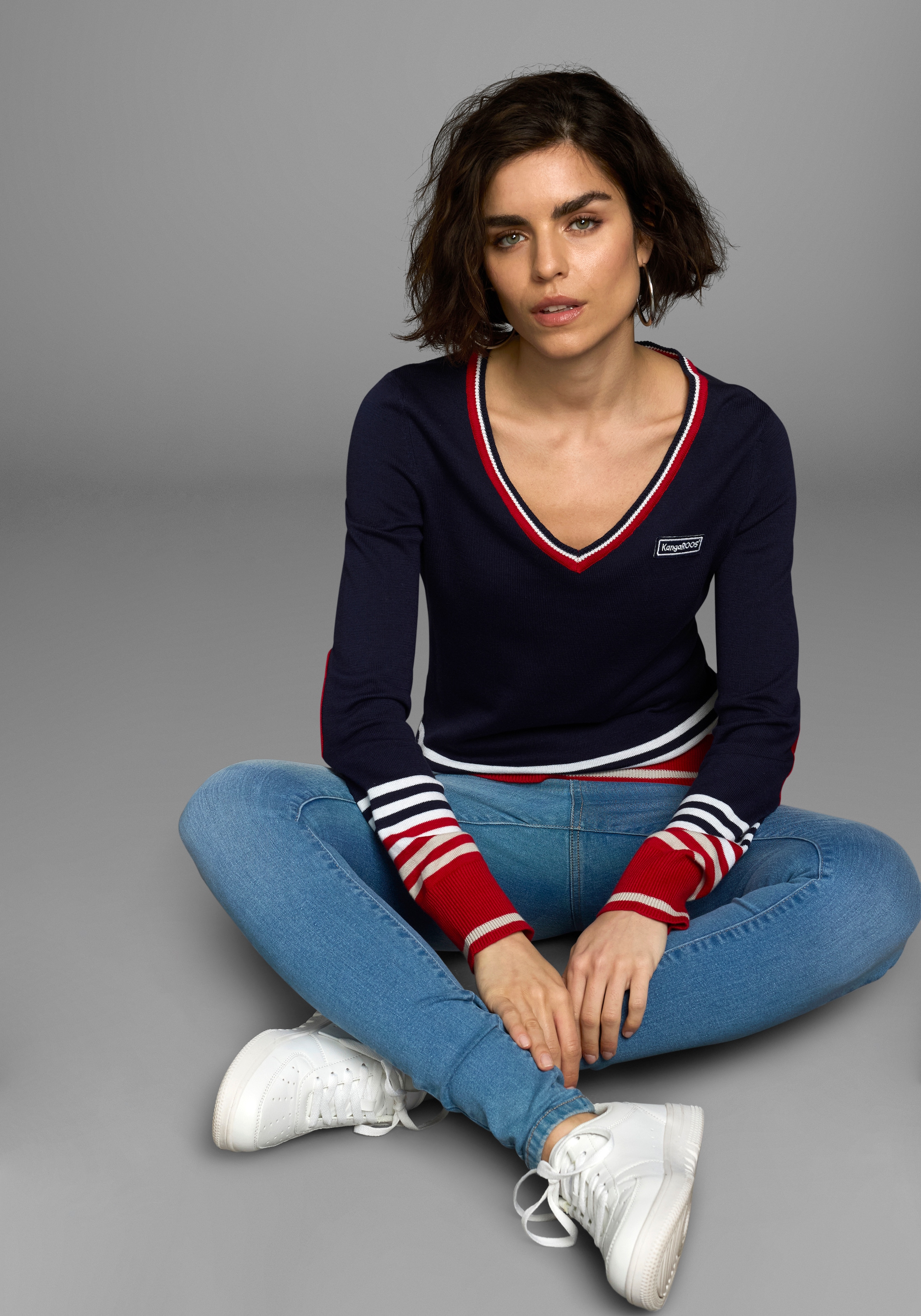 KangaROOS V-Ausschnitt-Pullover, im tollen Streifen-Farb-Mix