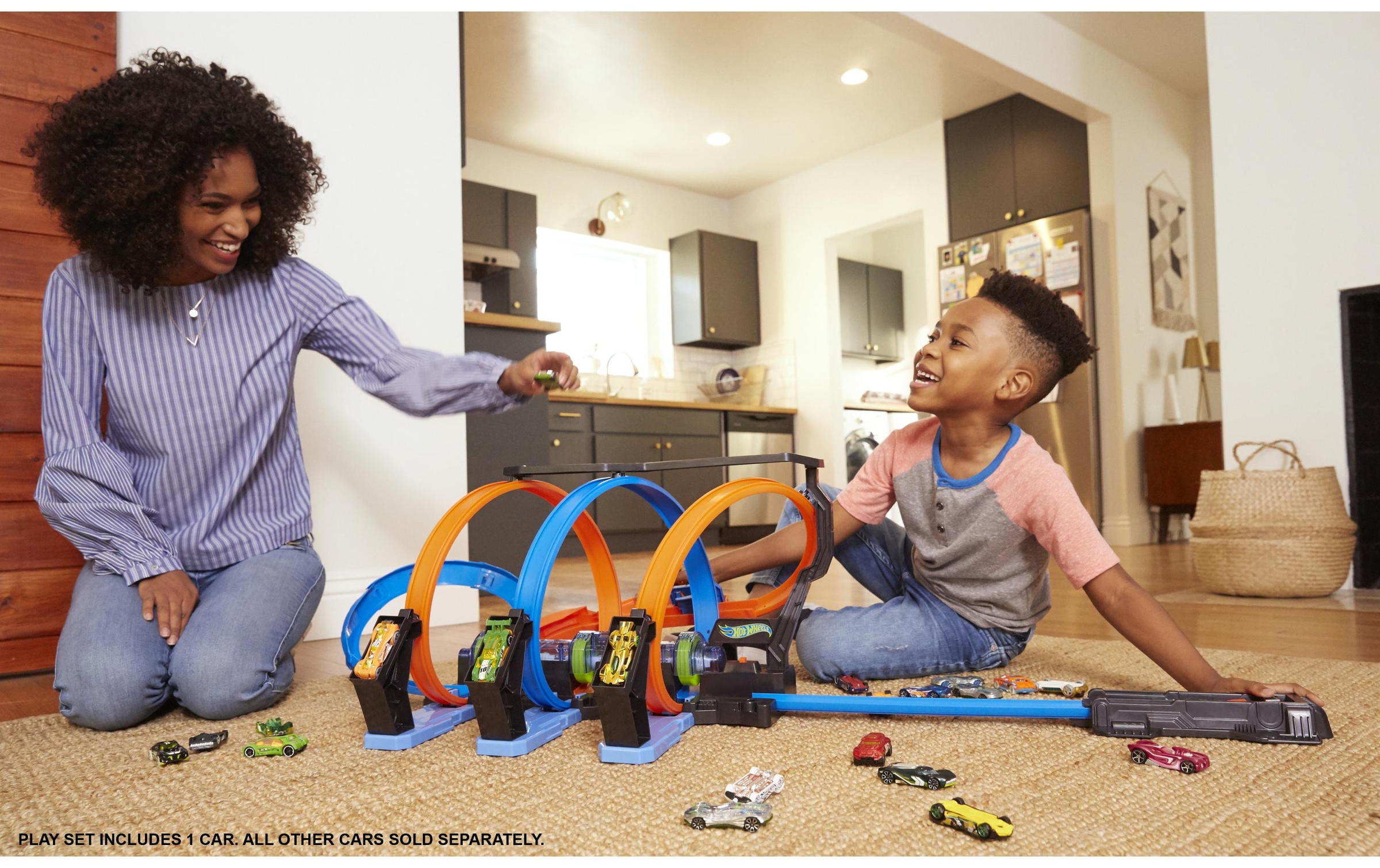 Hot Wheels Spielzeug-Auto »Action Cars Korkenzieher Crash Trackset«
