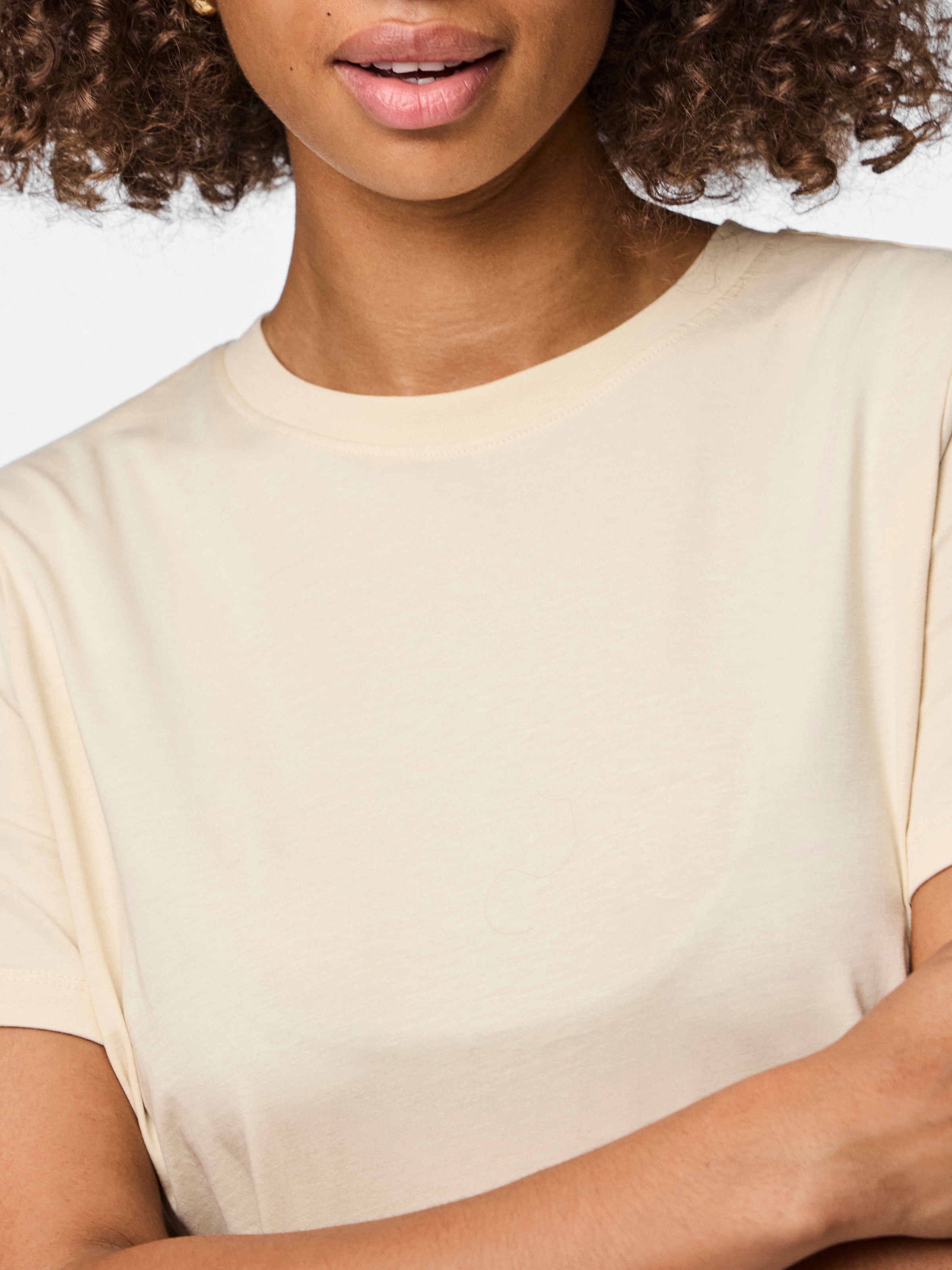 pieces Shirt à col rond »PCRIA SS SOLID TEE NOOS BC«