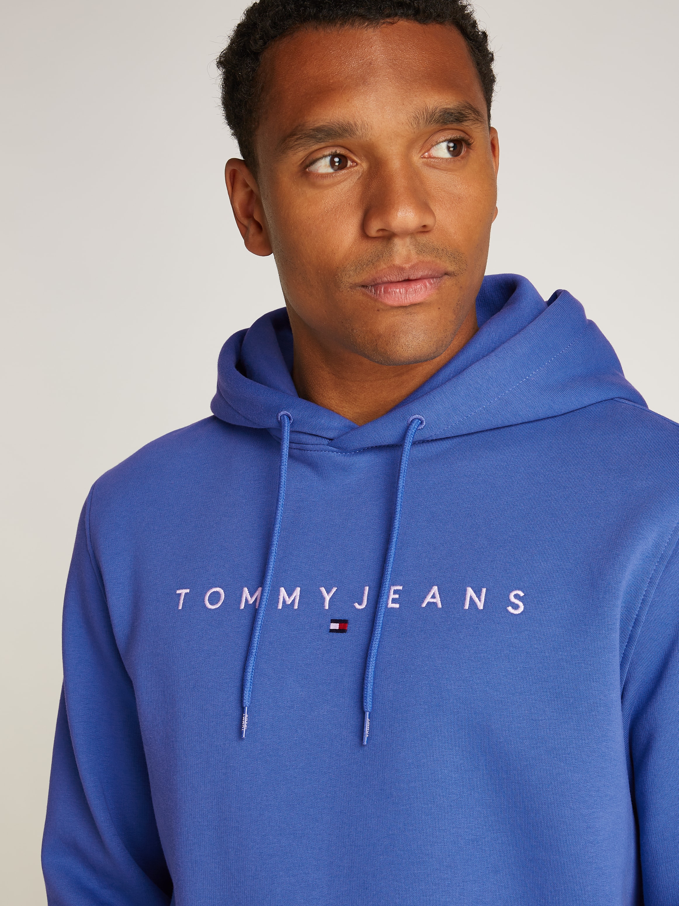 Tommy Jeans Plus Hoodie »TJM REG LINEAR LOGO HOODIE EXT«, in Grosse Grössen, Logodruck