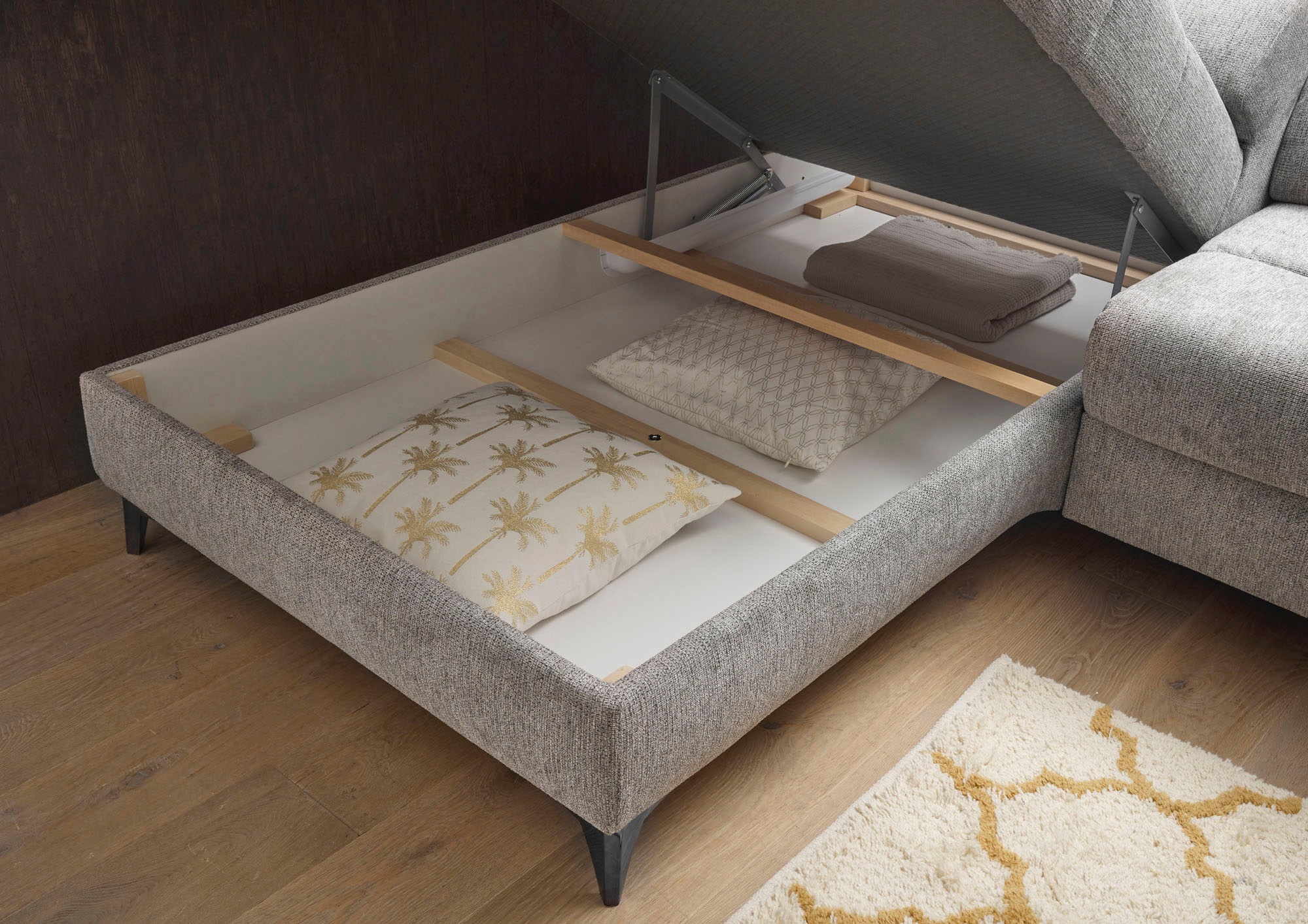 ED EXCITING DESIGN Ecksofa »Sydney L-Form« motorischer Sitztiefenverstellung, USB-Port & 2 Zierkissen
