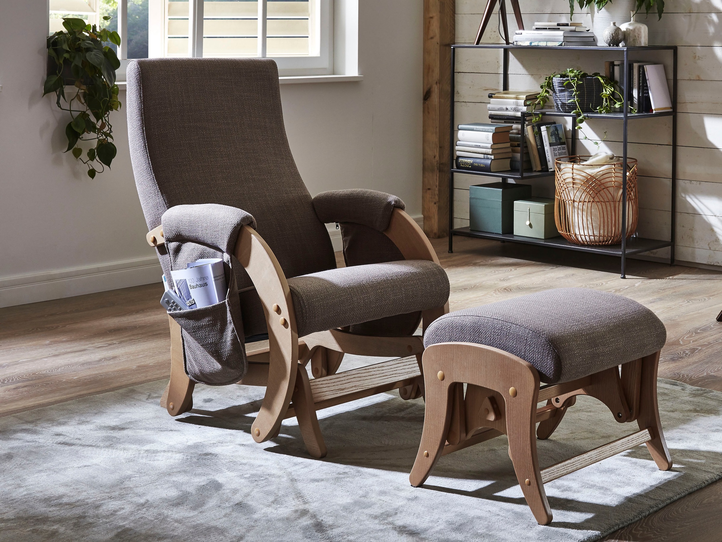 Image of ATLANTIC home collection Schaukelsessel »Erik«, (Set), mit Schaukelfunktion, 2 Seitentaschen inklusive, Naturholz-Furnier, wahlweise mit oder ohne Hocker bei Ackermann Versand Schweiz