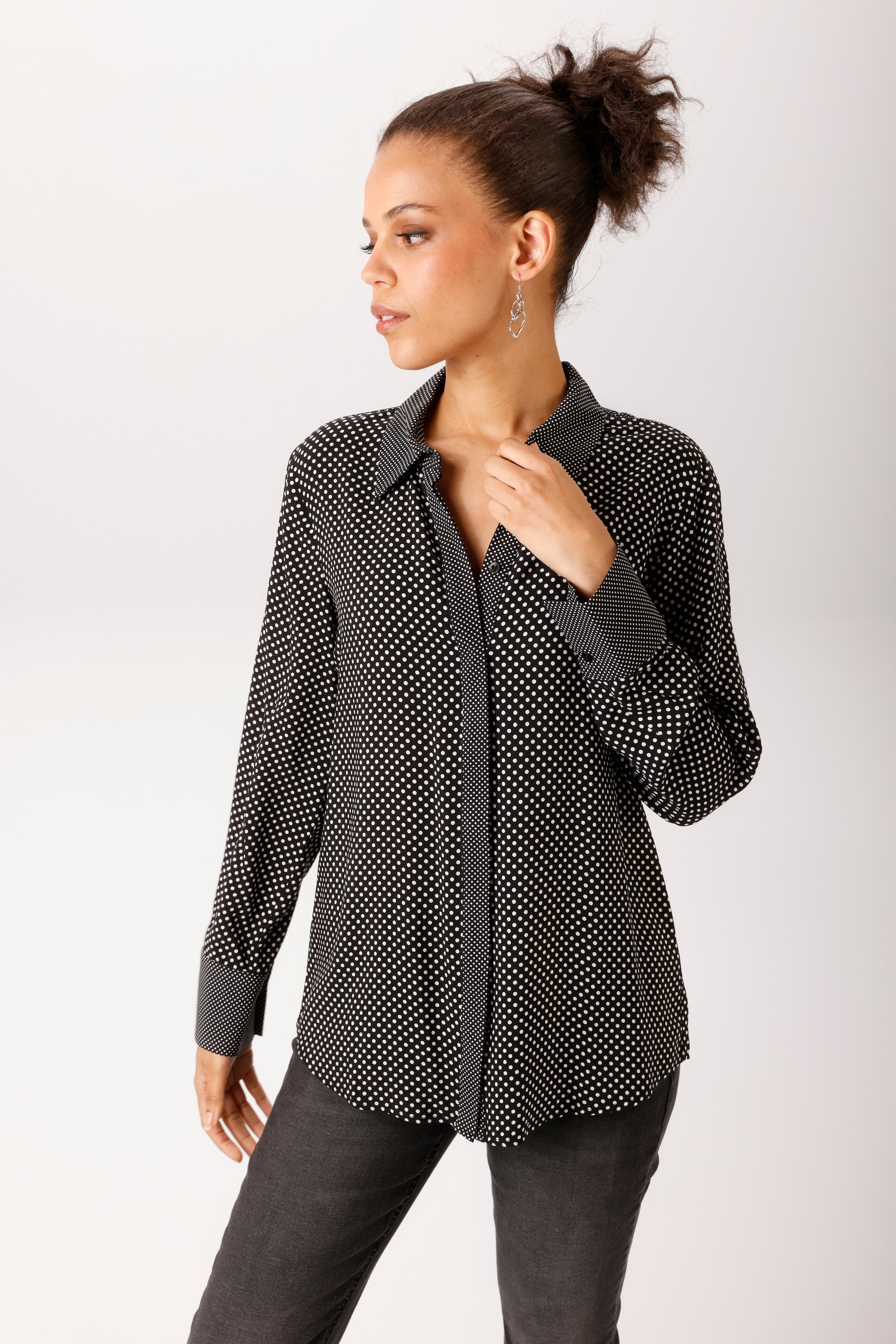 Image of Aniston CASUAL Hemdbluse mit kleinen und winzigen Punkten bedruckt - NEUE KOLLEKTION