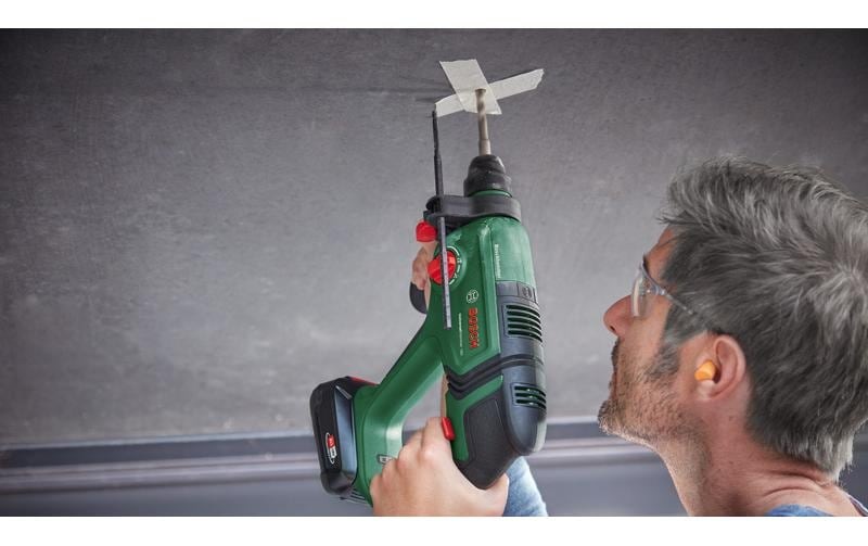Image of BOSCH Akku-Bohrhammer "UniversalHammer" mit Akku 18V/2,5Ah und Ladegerät AL 1
