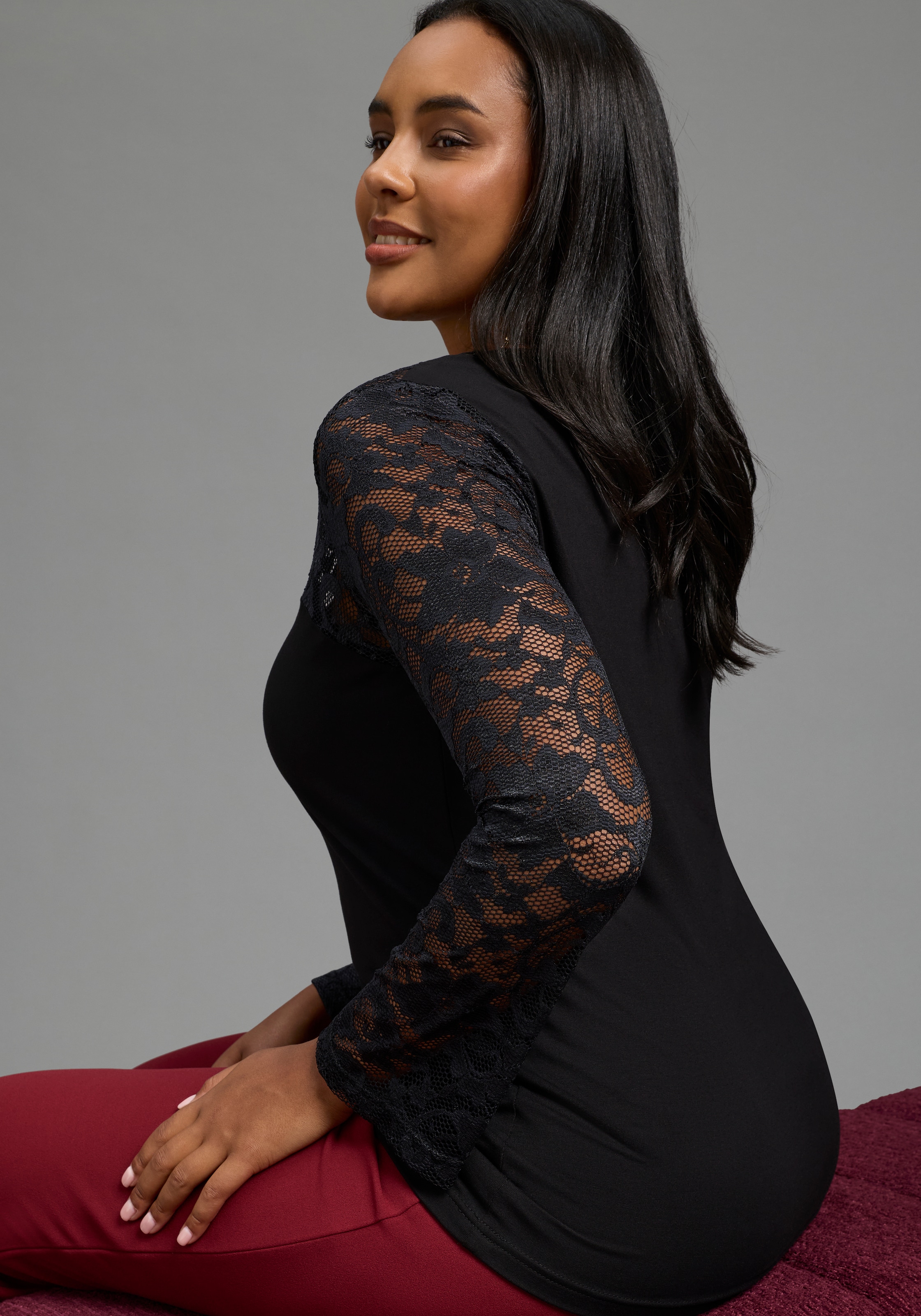 Laura Scott CURVE Chemise en dentelle »Grosse Grössen« coupe ajustée, col en V, manches longues, longueur hanches