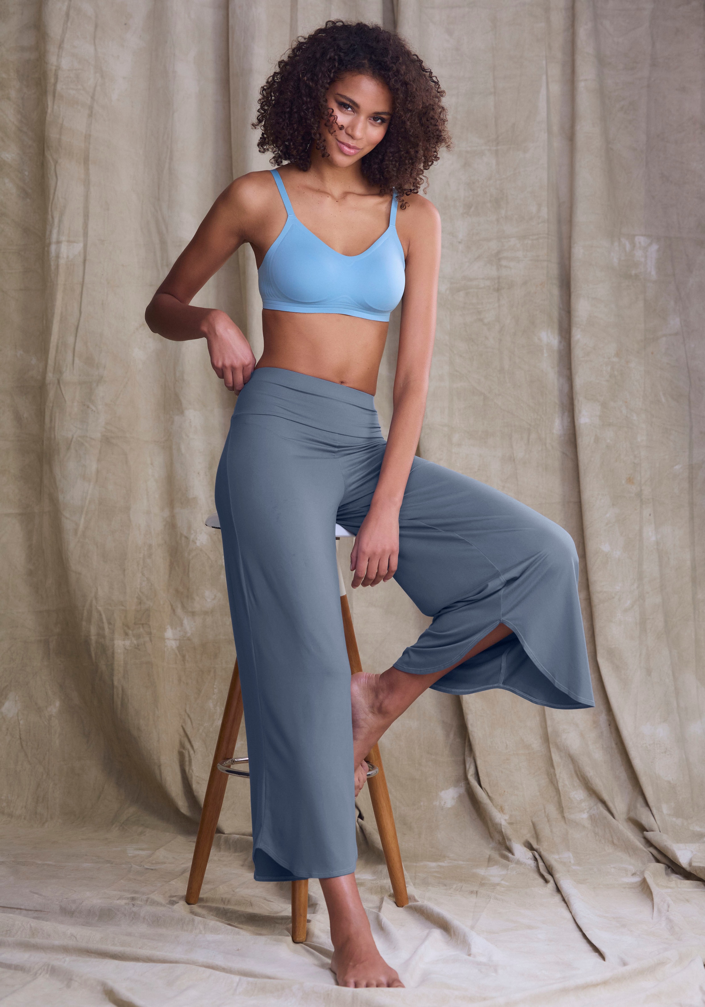 LASCANA Culotte  mit gerundetem Beinsaum in weich fliessender Qualität