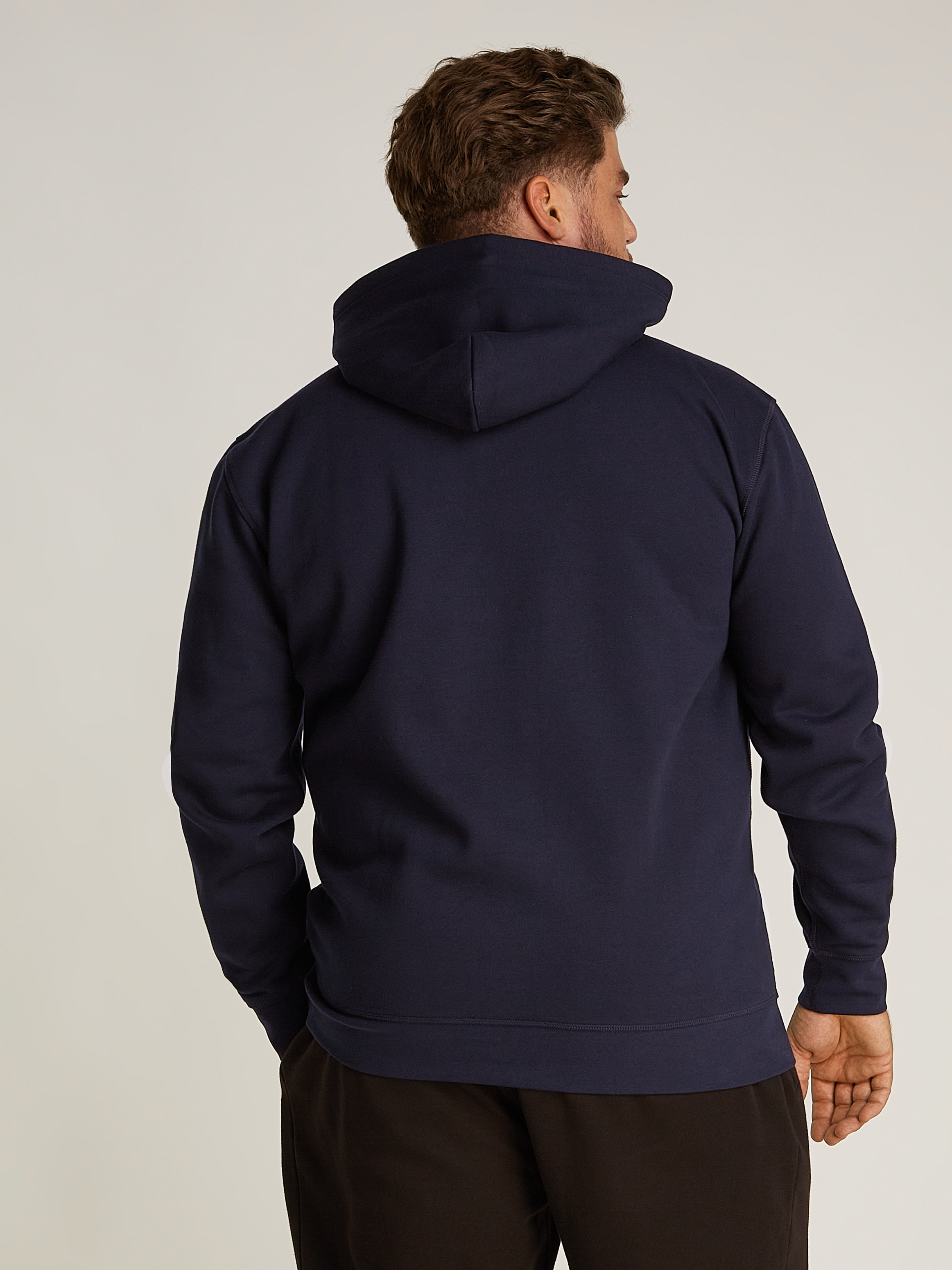 Tommy Hilfiger Big & Tall Hoodie »BT-BIG HILFIGER HOODY-B«, in Grossen Grössen, mit Logostickerei am Ärmel