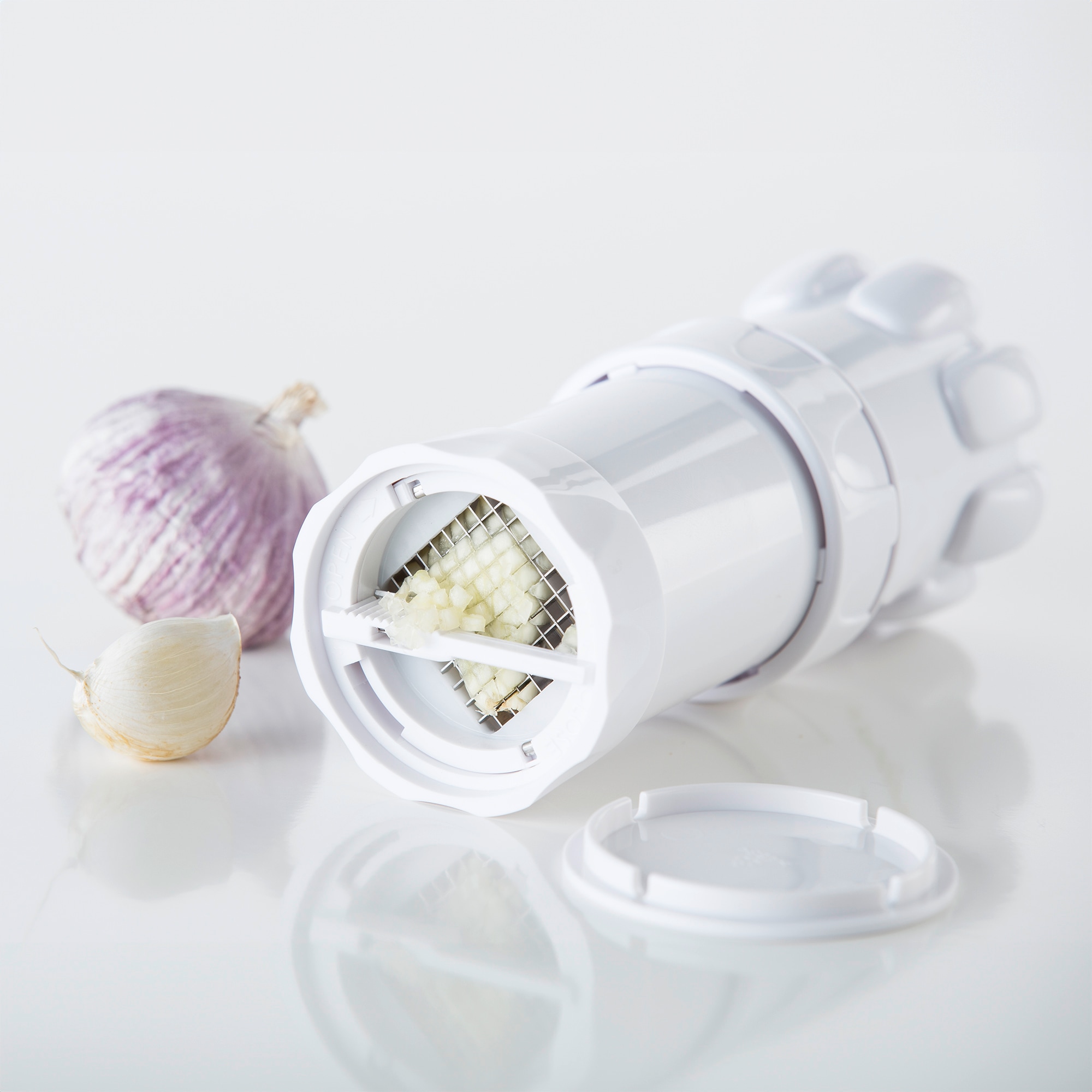 Genius Hachoir »Nicer Dicer Chef inkl. Knoblauch-Schneider G5, Set 10-tlg.« ermöglichen eine Arbeitserleichterung durch kinderleichte Anwendung