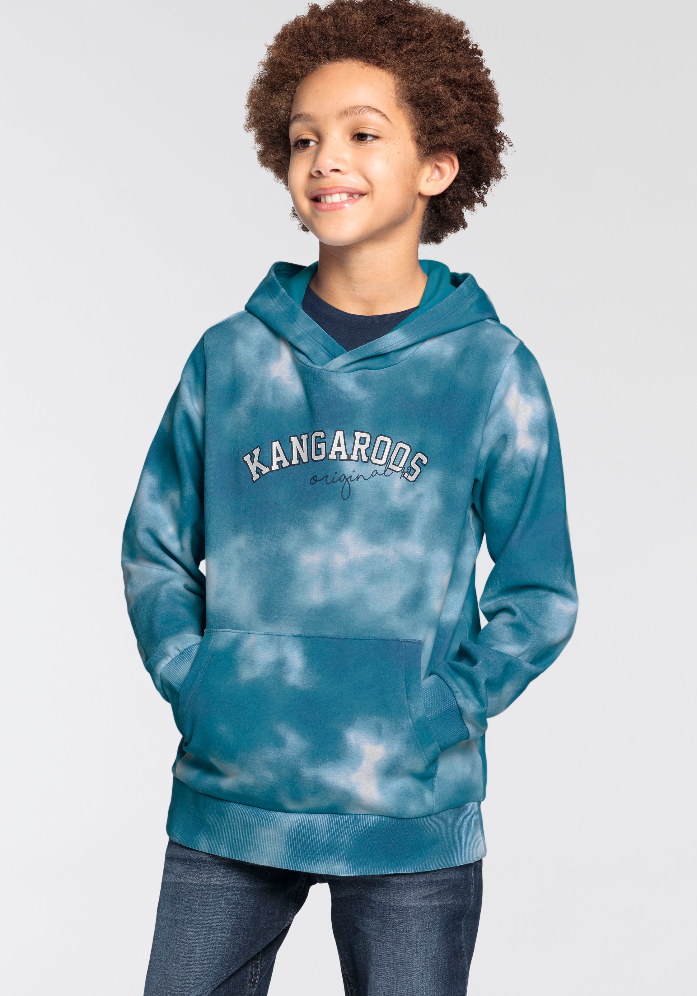 Trendige »Kangaroos allover ohne mit Jungen«, shoppen Batik-Print Kapuzensweatshirt KangaROOS Mindestbestellwert