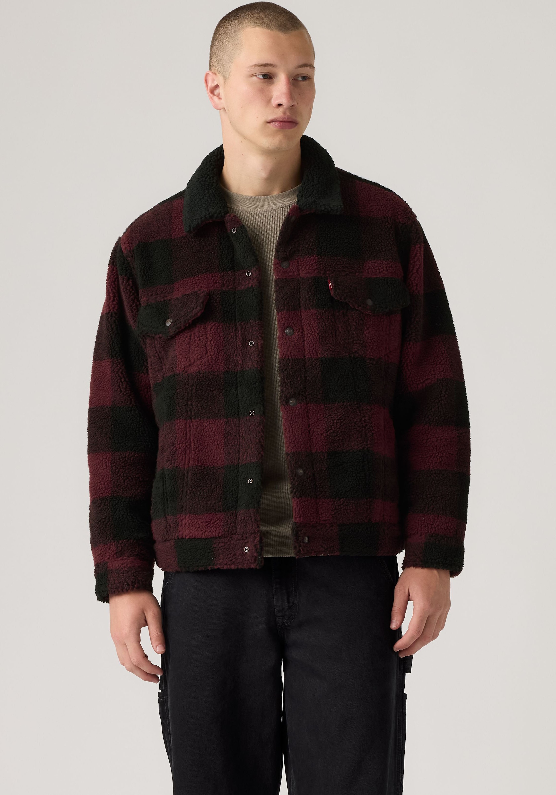 Levi's® Veste polaire »TYPE 3 EXT SHERPA TRUCKER« fermeture par bouton-pression, poches latérales