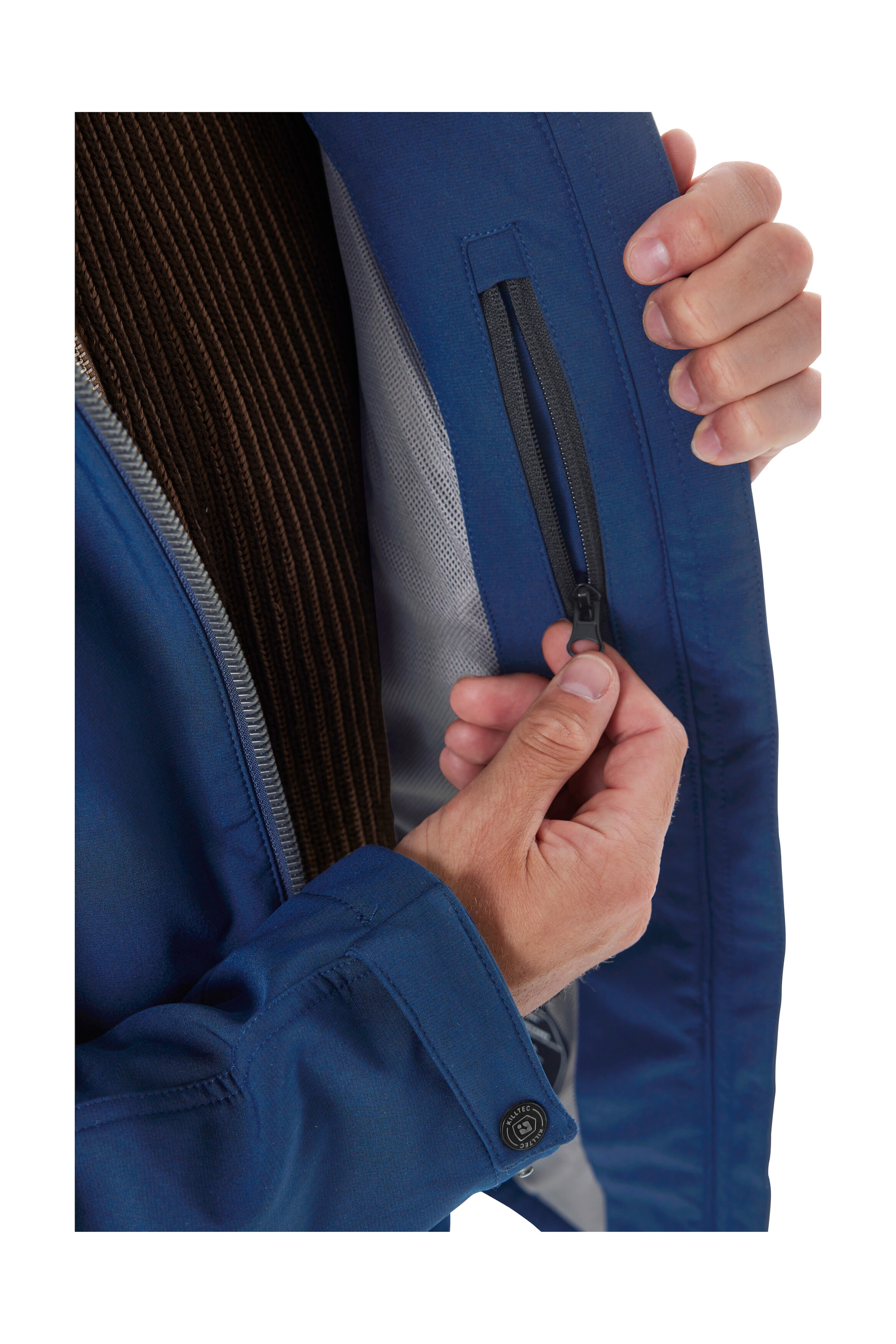 Killtec Softshelljacke »Herren Softshelljacke« Wasserabweisende Softshelljacke mit Fleece, abnehmbarer Kapuze