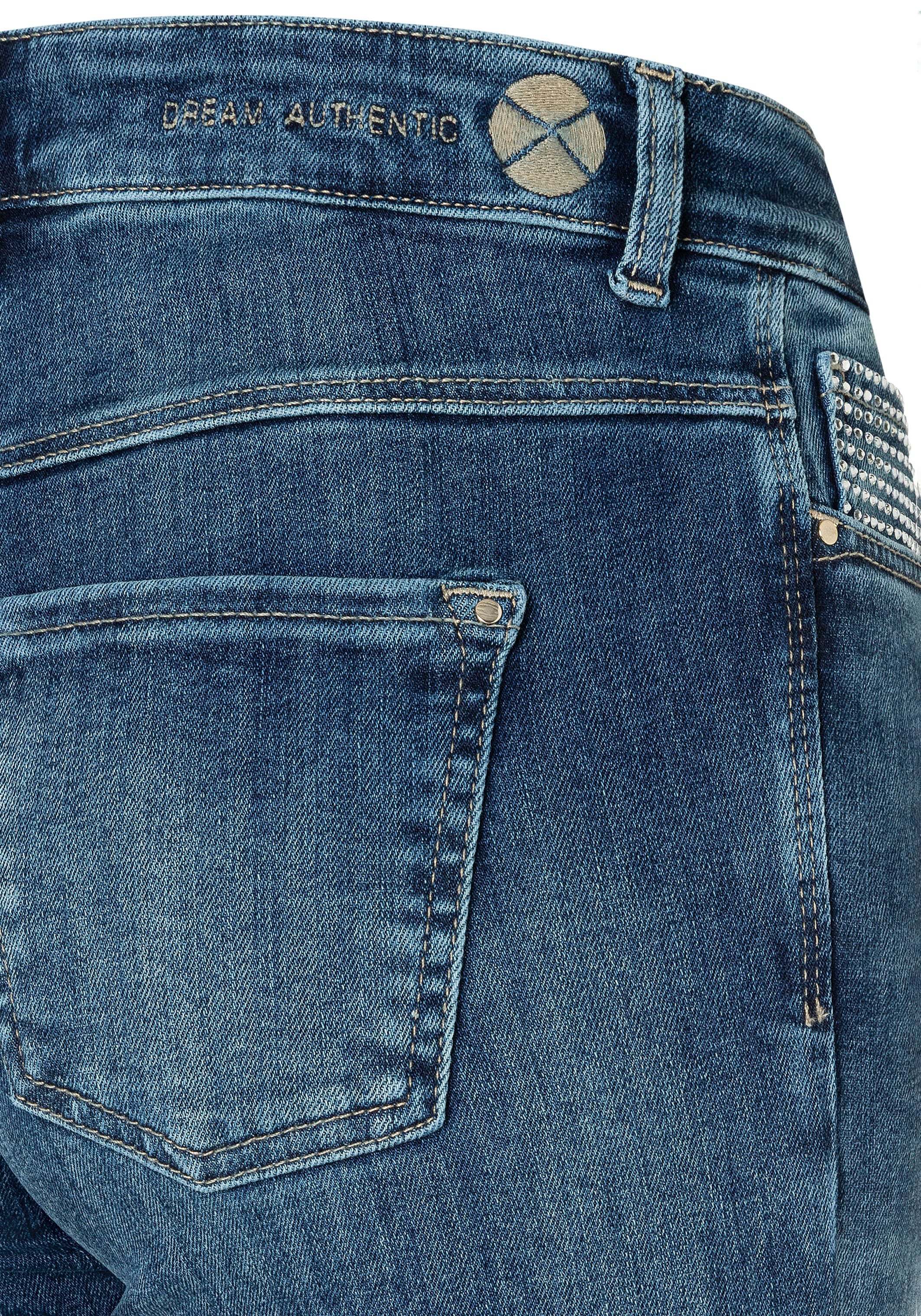 MAC Jeans bootcut »DREAM BOOT« Figurformender Shaping-Effekt, Glitzerdetails an Vordertasche
