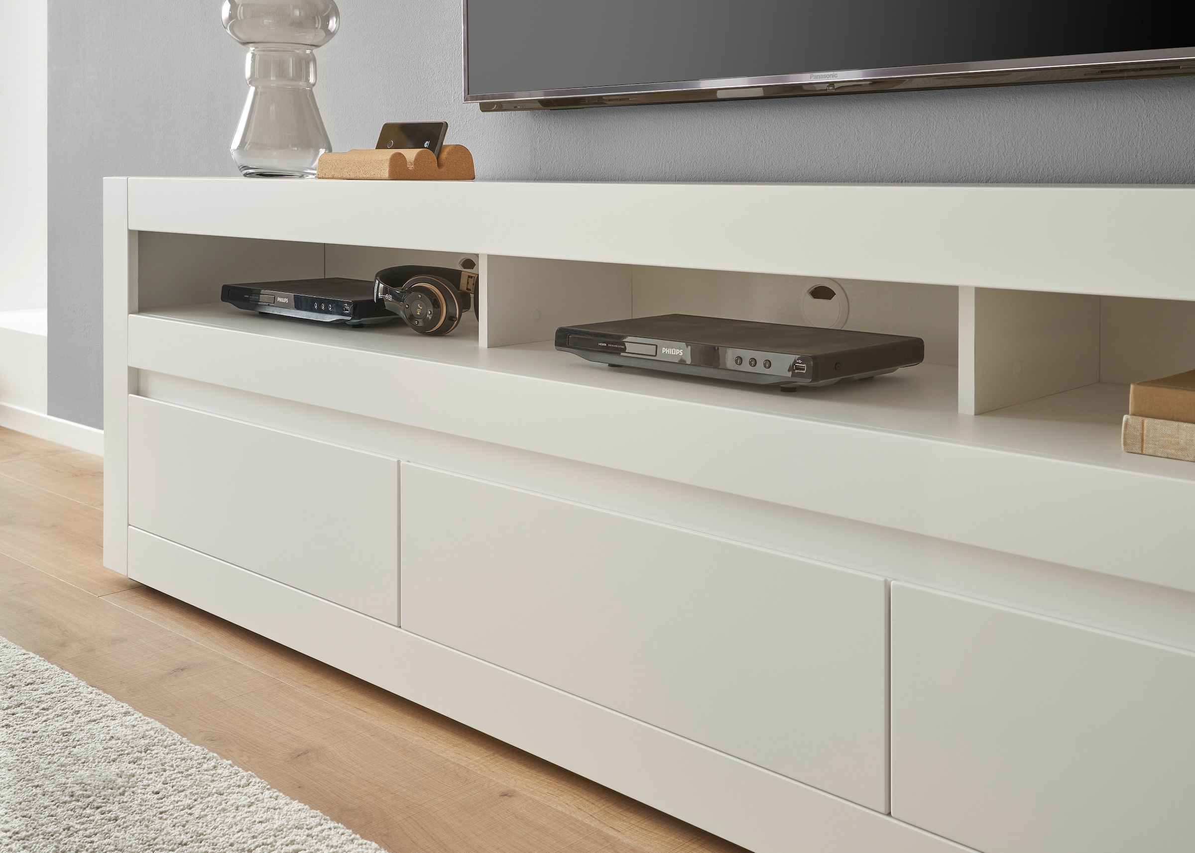 INOSIGN Lowboard »Chester, moderner TV-Unterschrank, Kommode mit Stauraum, Weiss Matt«, (1 St.), austauschbare Blende in Griffleiste, zeitloses Design, 217 cm breit