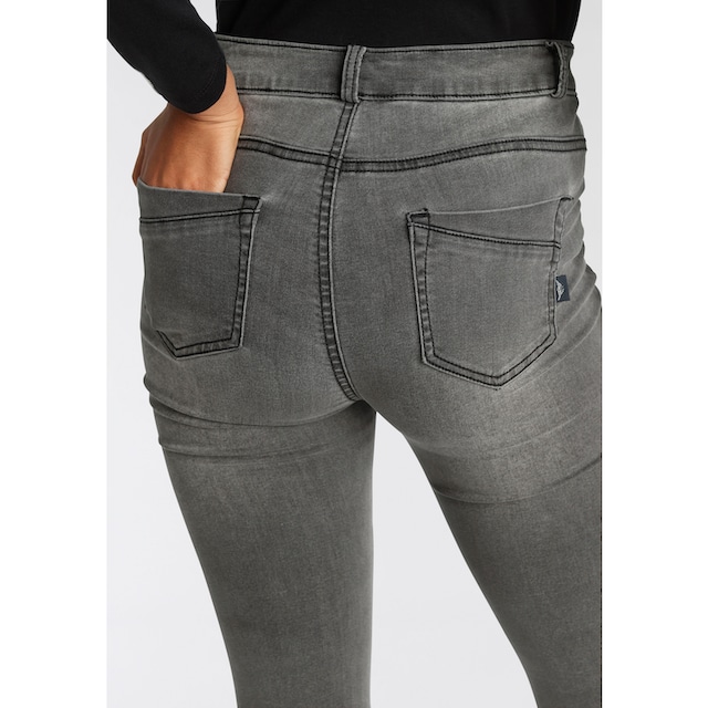 Arizona Bootcut-Jeans »Ultra Stretch«, High Waist mit Shapingnähten  versandkostenfrei auf