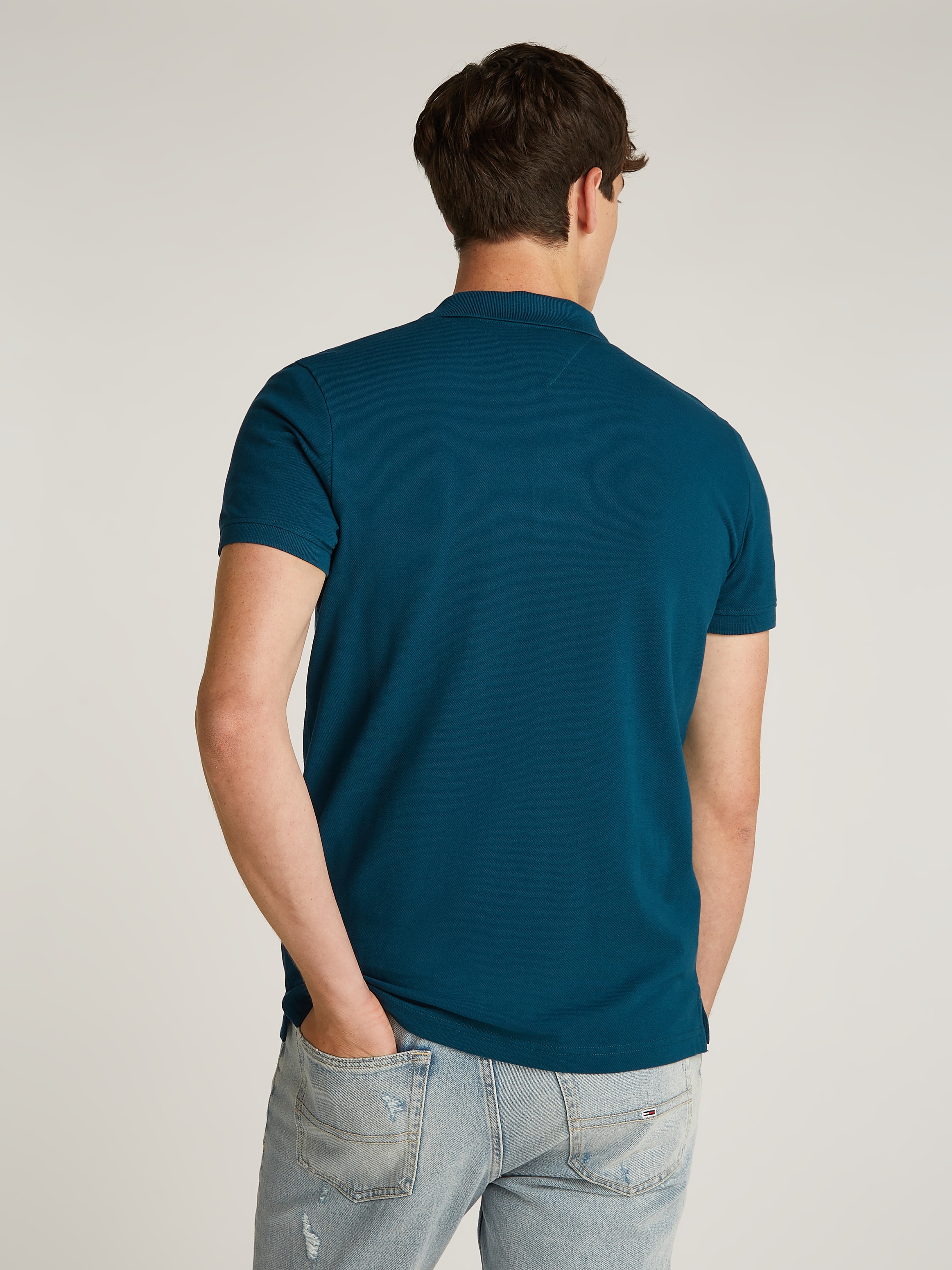 Tommy Jeans Plus Poloshirt »TJM SLIM PLACKET POLO EXT«, Grosse Grössen mit Logostickerei