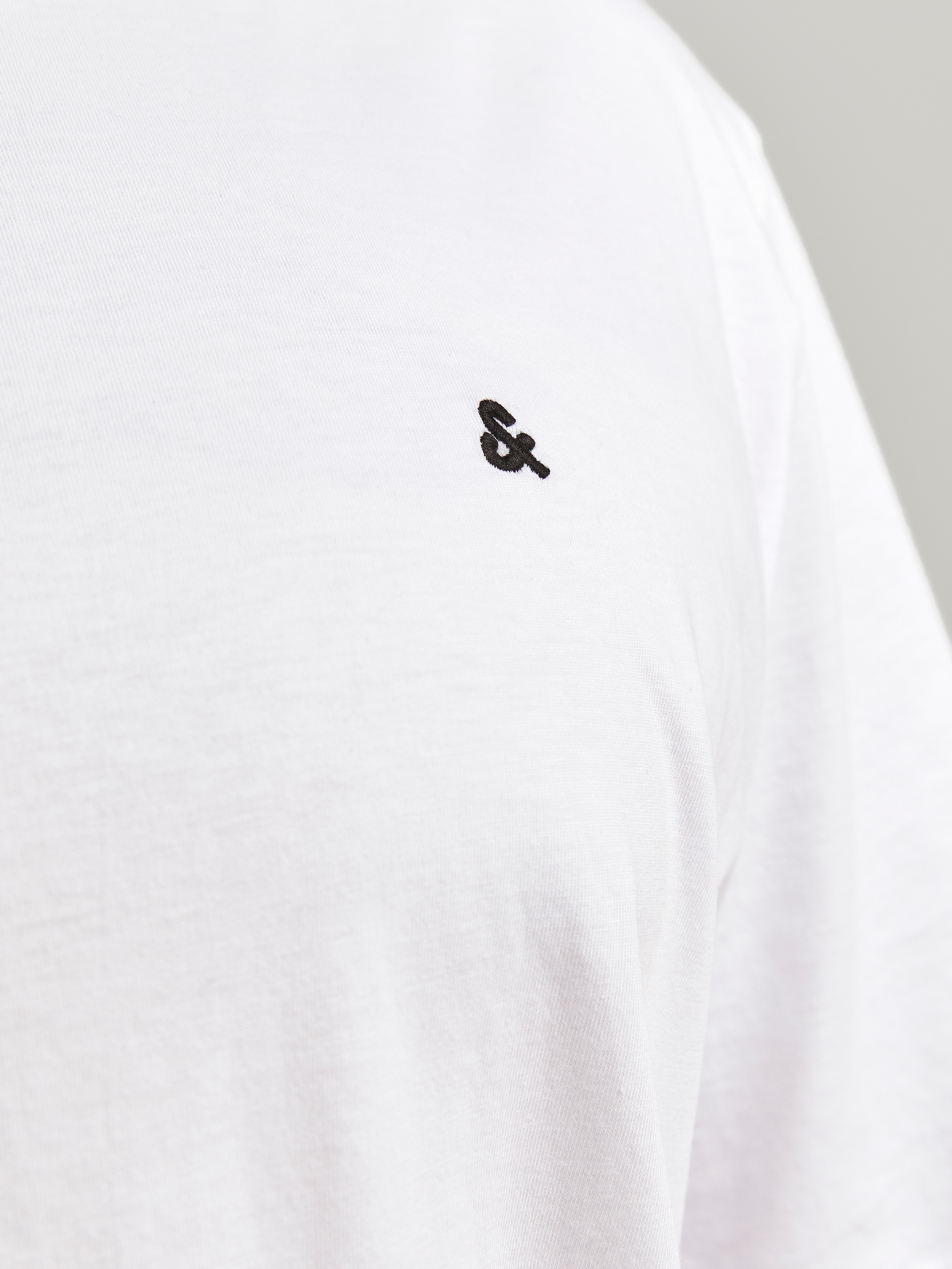 Jack & Jones PlusSize T-Shirt »JJEPAULOS TEE SS CREW NECK NOOS PLS«, mit Logo Stickerei
