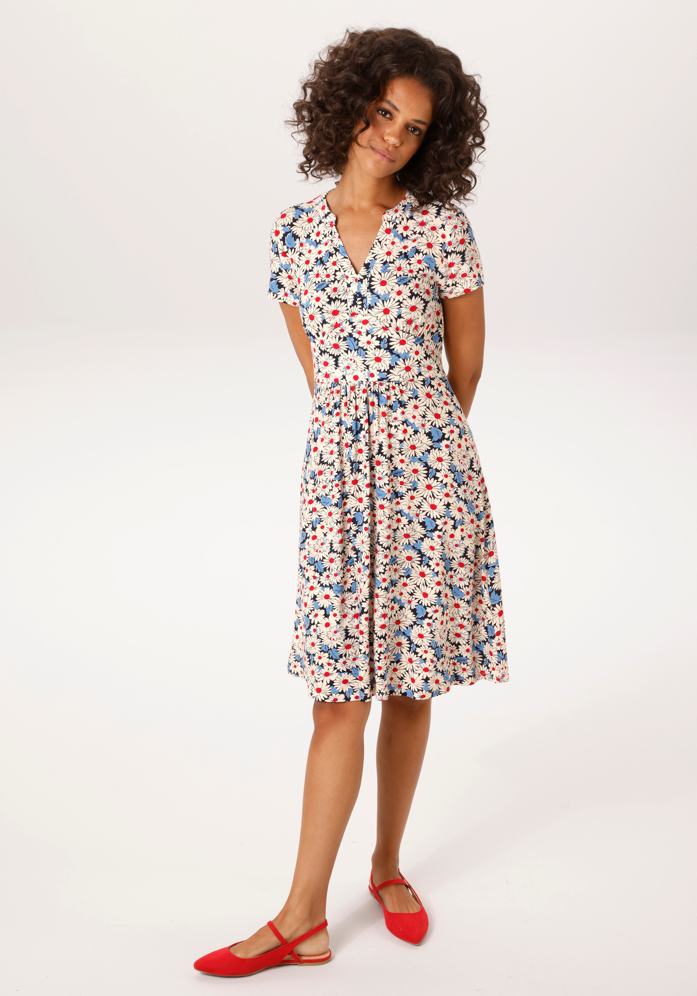 Image of Aniston CASUAL Sommerkleid, allover mit Blüten bedruckt