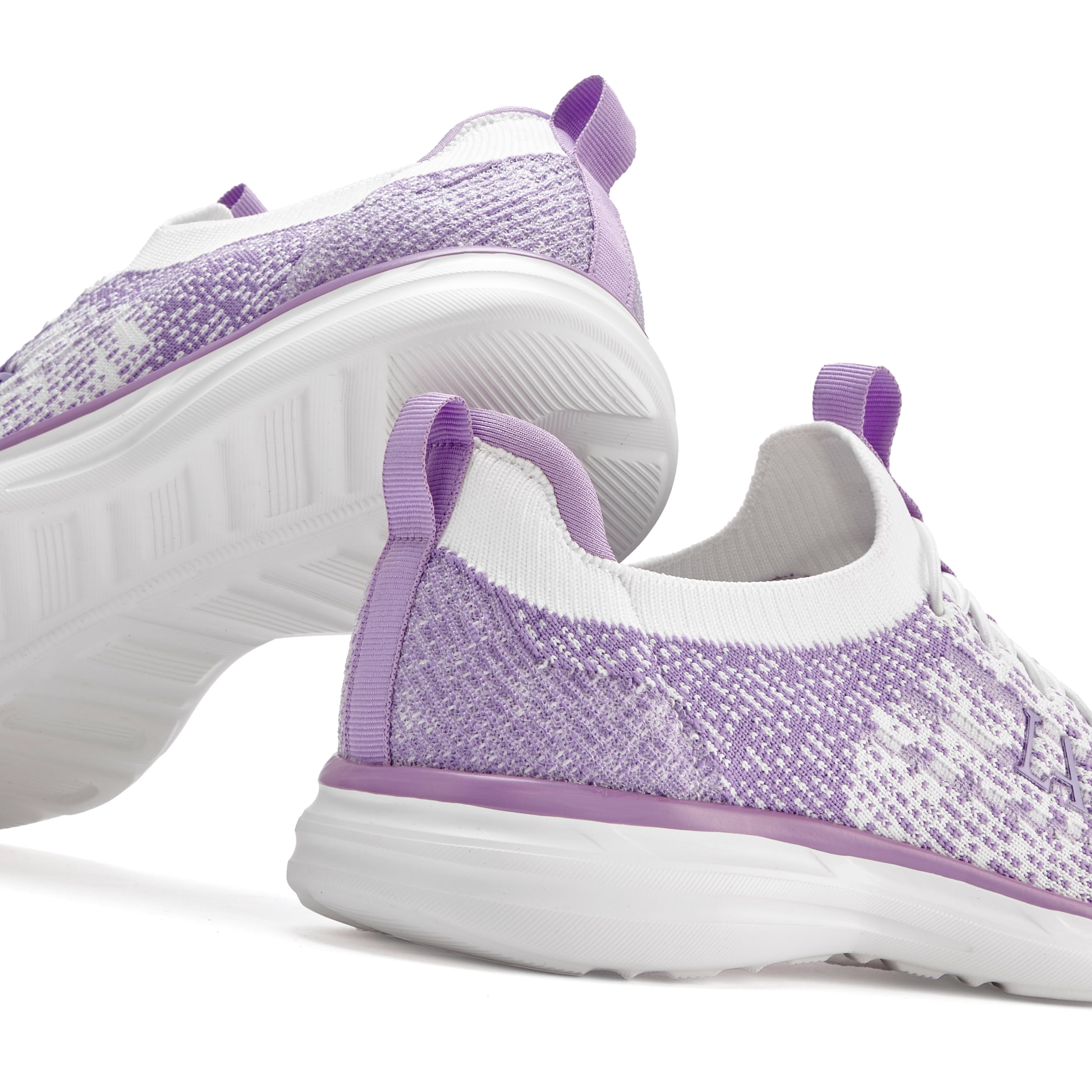 LASCANA Sneaker »Slipper, Halbschuh,«, bequem zum Reinschlüpfen mit elastischen Schnürbändern Unisex VEGAN