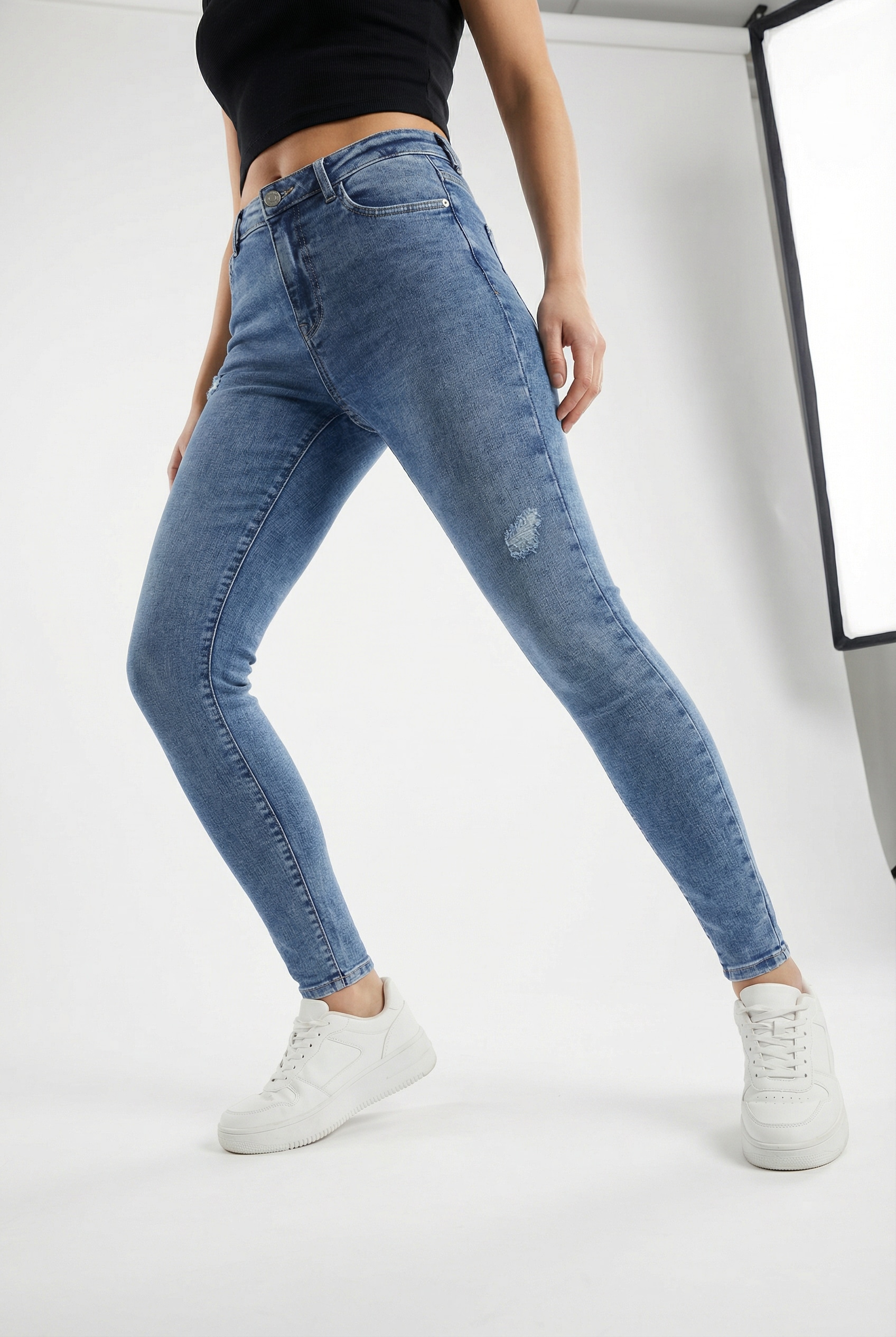 ONLY Jeans skinny »ONLPOWER MID WASIST PUSH UP AZ« mit Destroyed-Details