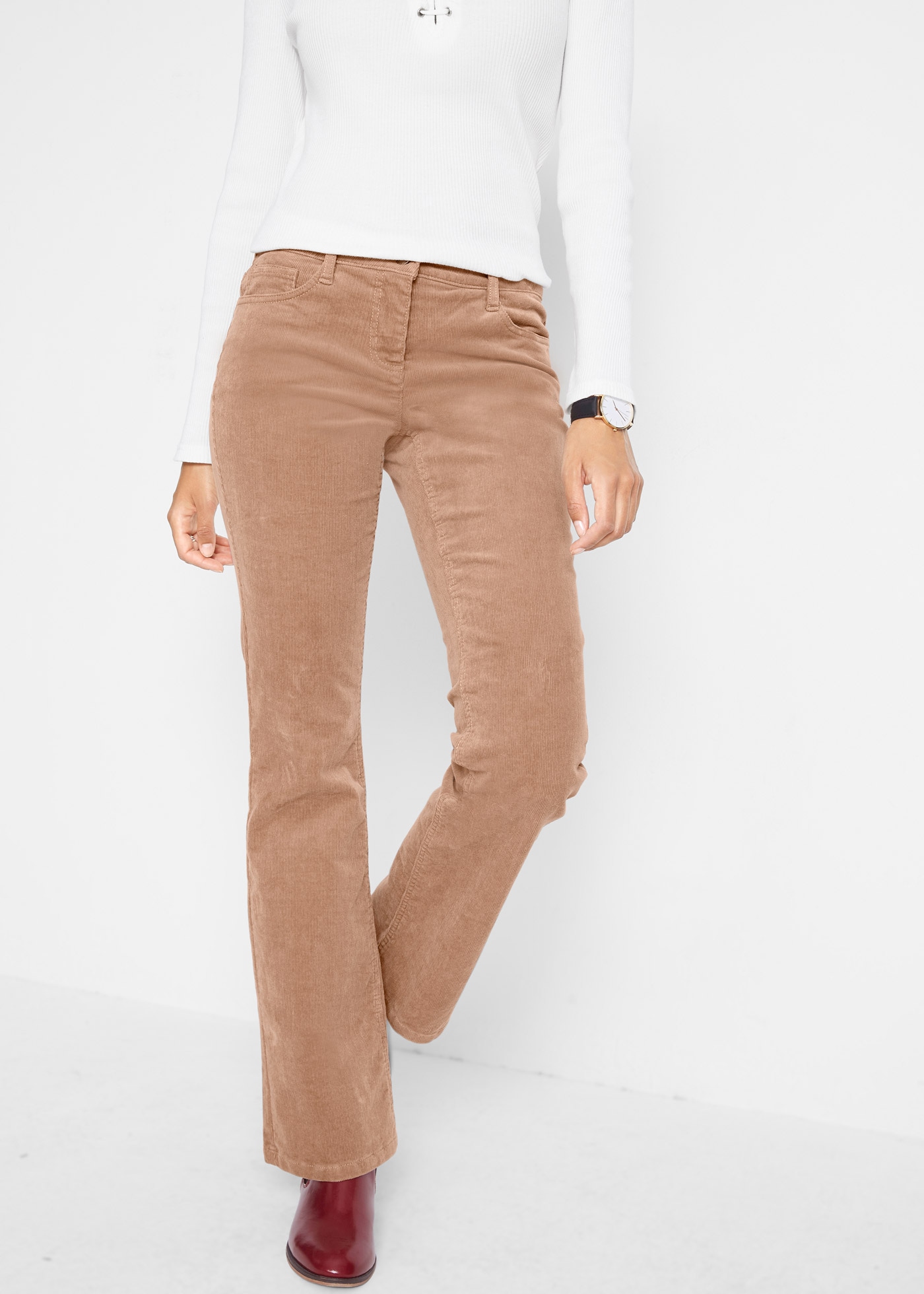 Image of bonprix Cordhose "Stretch-Cordhose, Bootcut" aus Baumwolle mit Elasthan, Regular Fit, Bootcut-Beinform