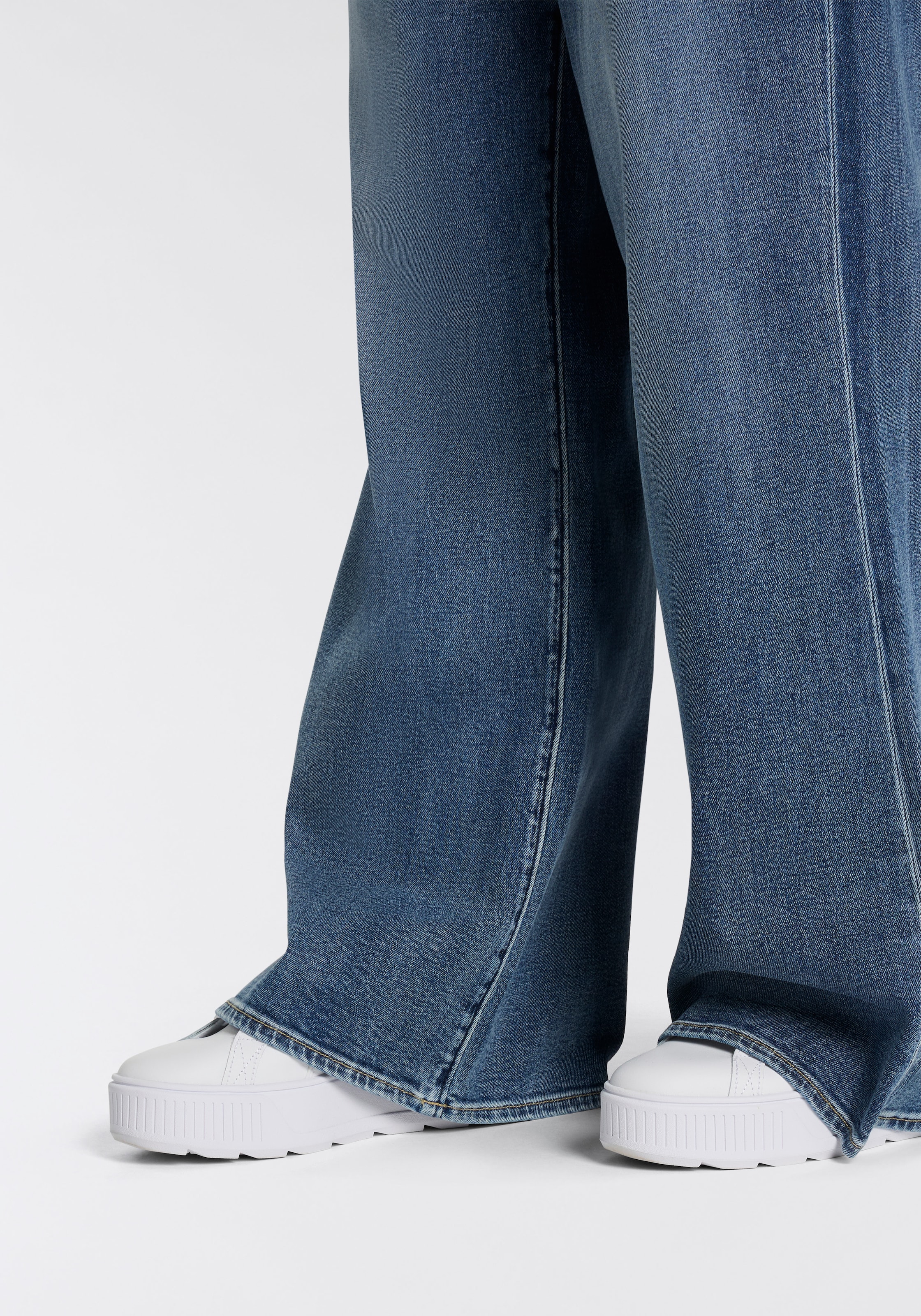 Herrlicher 5-Pocket-Jeans »Brooke Wide Denim Comfort«, im Wide Fit
