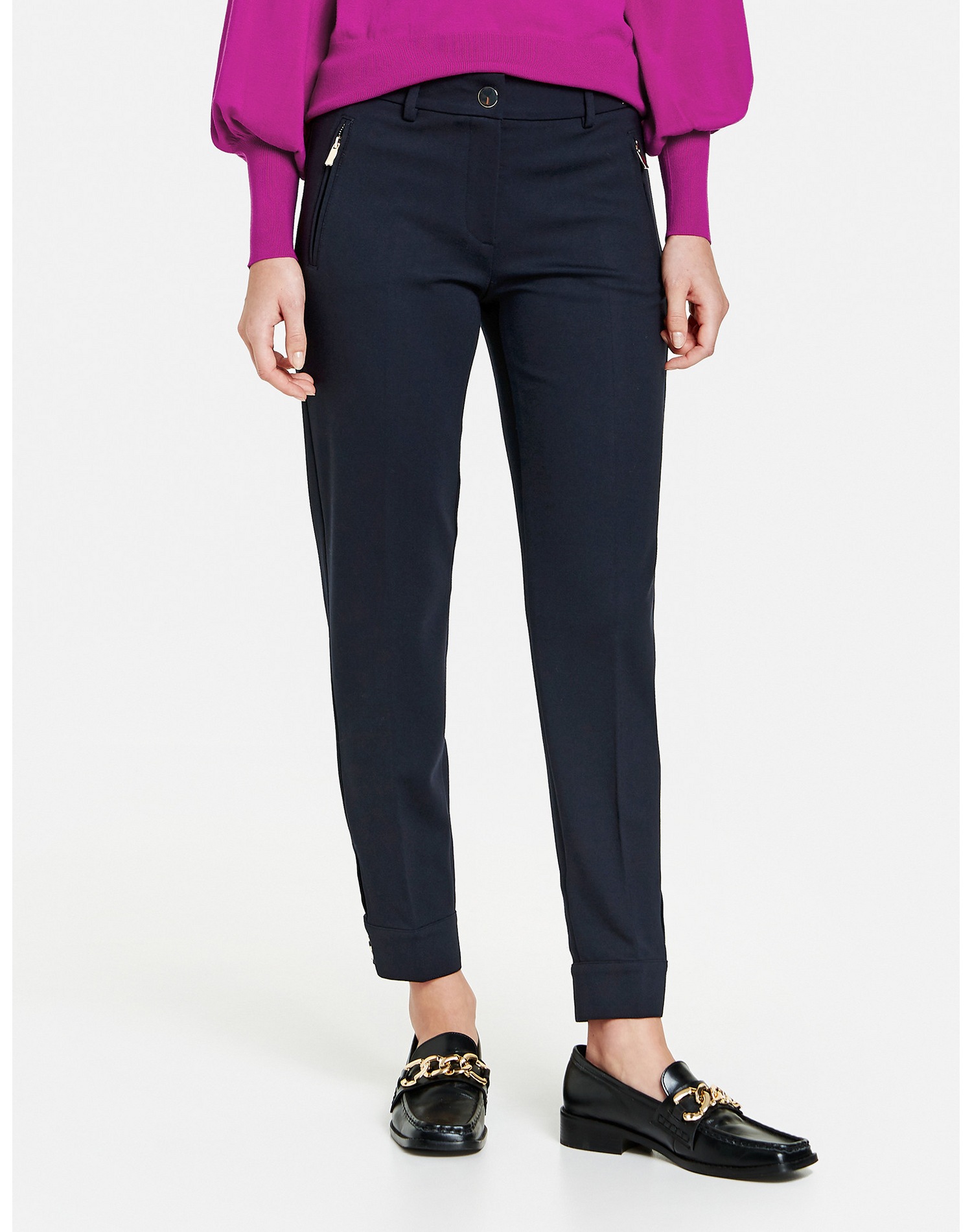 Stoffhose »Hose im femininen Uniform-Stil Slim Peg Leg«