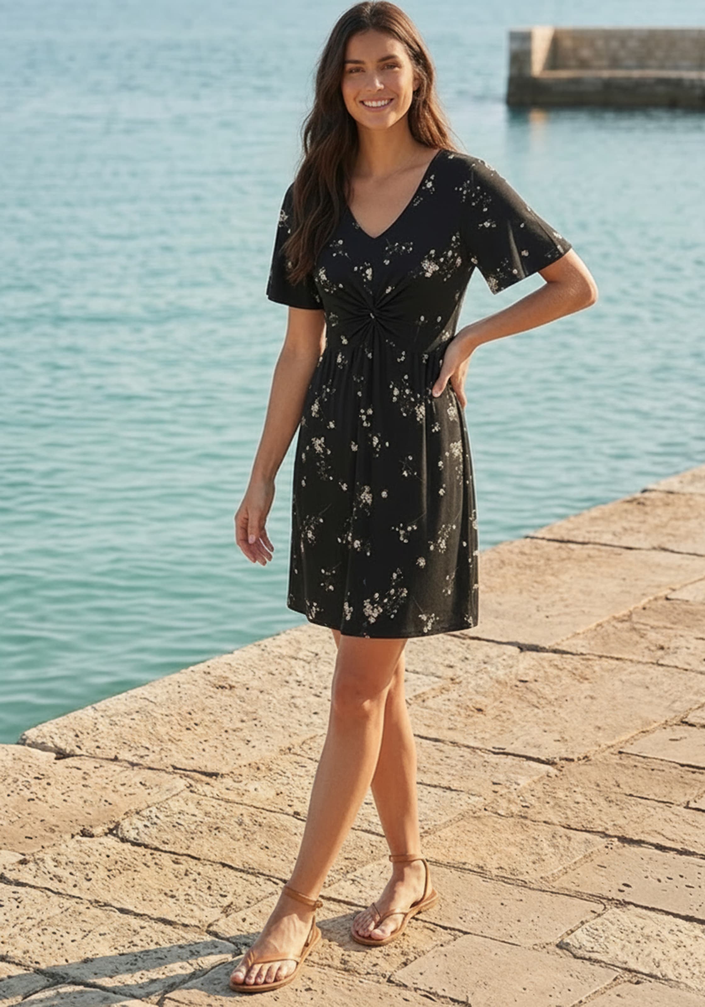 Image of Laura Scott Sommerkleid mit betonter Taille, Kurzarm, geblümt