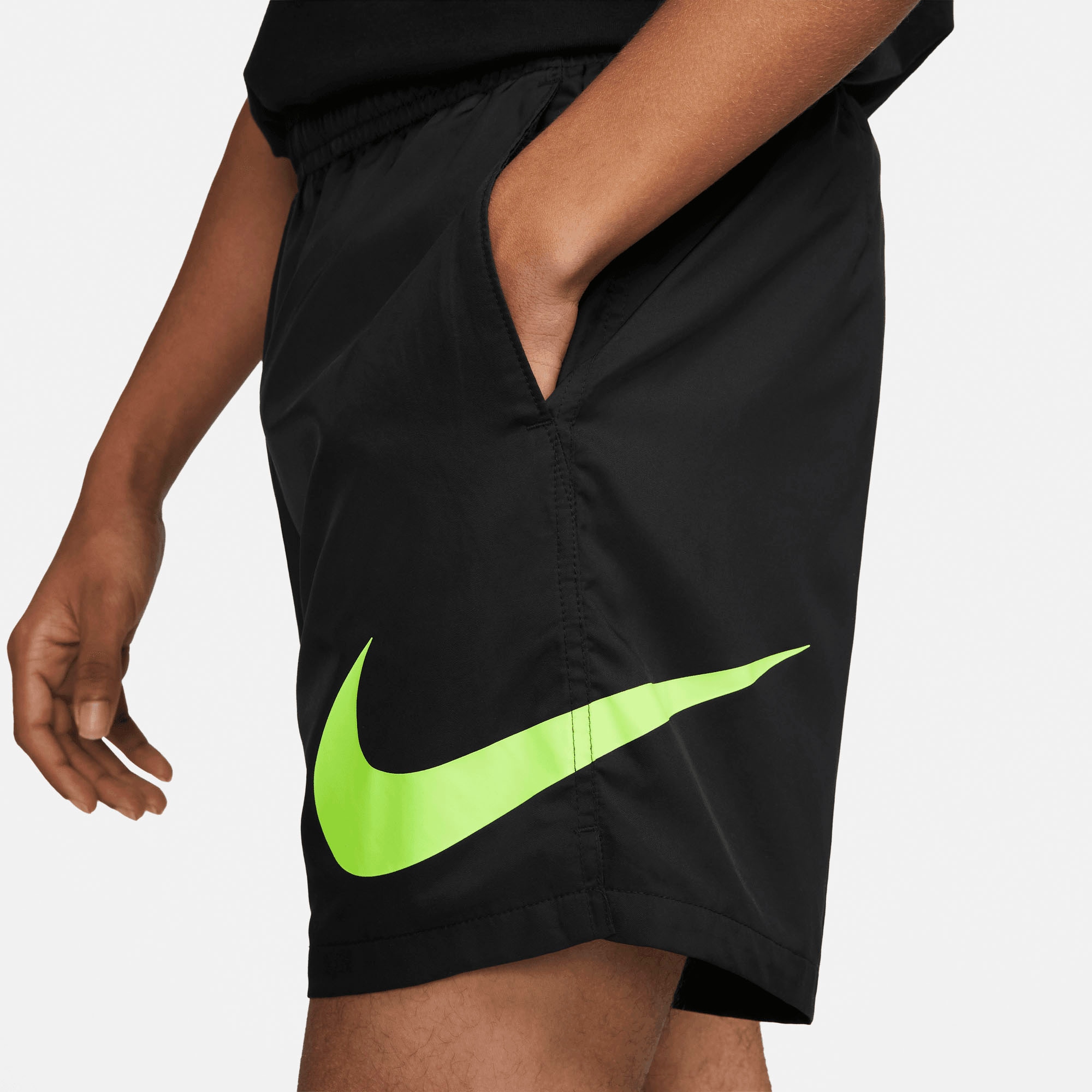 Nike Sportswear Shorts »M NSW REPEAT SW WVN SHORT«