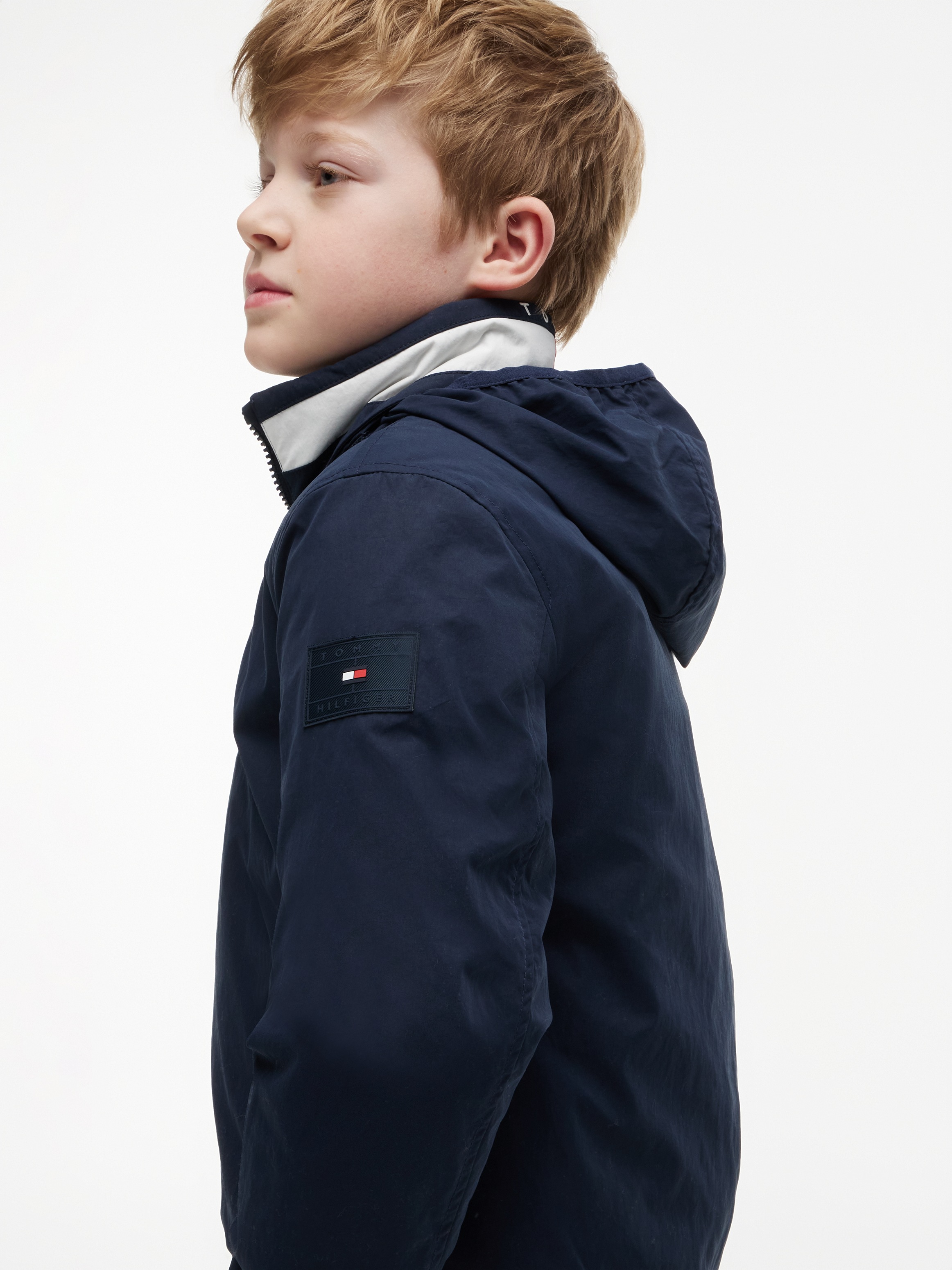 Tommy Hilfiger Blouson avec capuche Capuche dissimulable dans le col, coupe Regular, enfants jusqu'à 16 ans