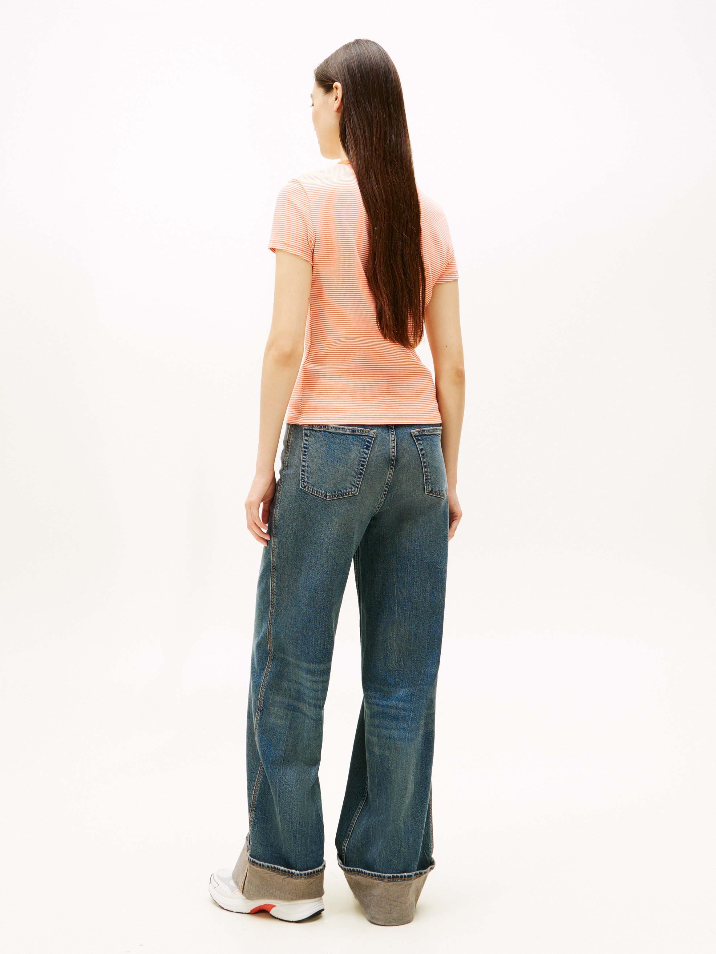 Tommy Jeans Kurzarmshirt »TJW ESSENTIAL RIB SHORT SLEEVE EXT« Baumwollmischung in gerippter Struktur, Slim Fit