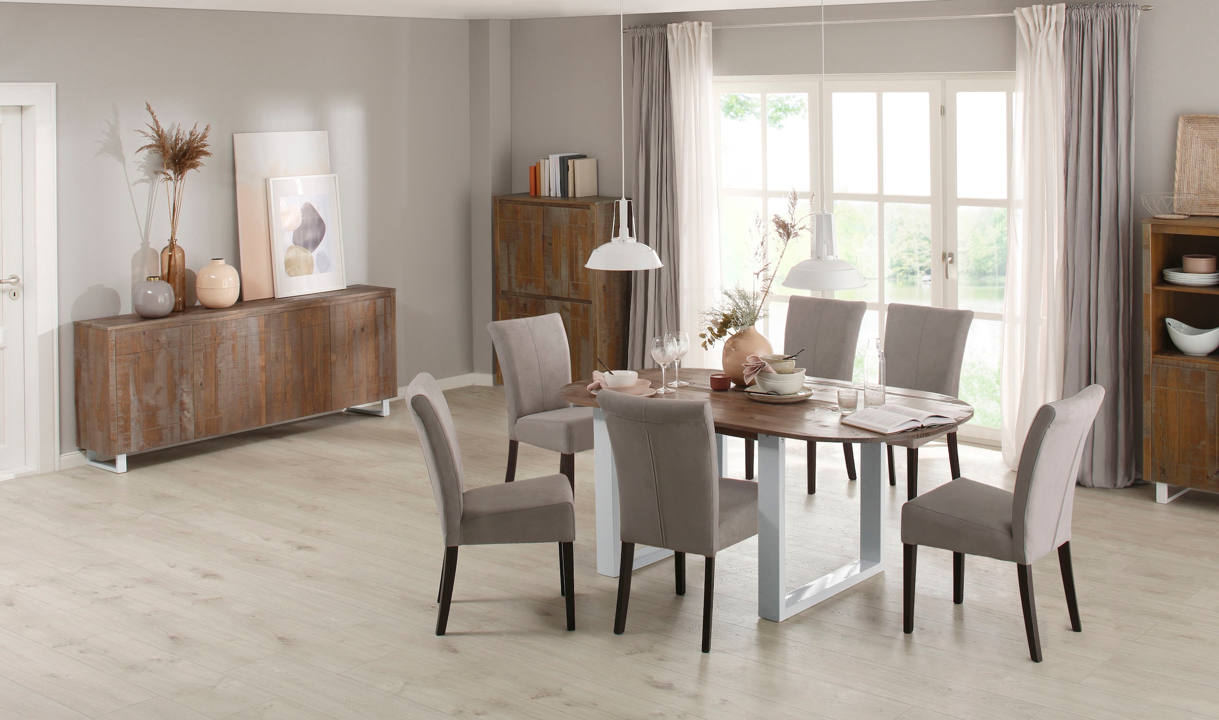 GOODproduct Table de salle à manger »Lagos« aus schönem massivem Kiefernholz, mit weiss lackierten Metallbeinen