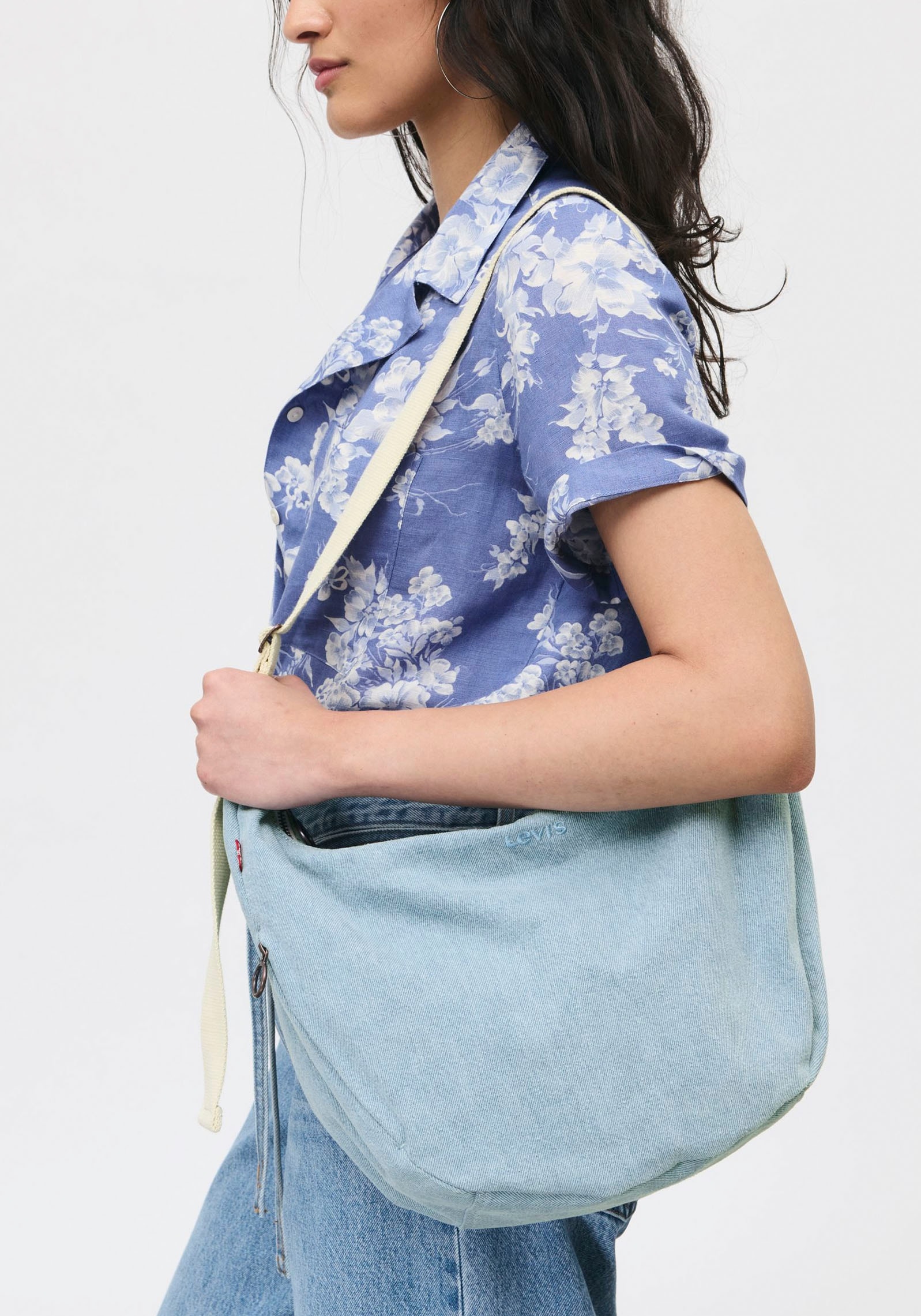 Levi's® Umhängetasche »BROOKLYN MEDIUM SHOULDER BAG«, mit Umhängegurt