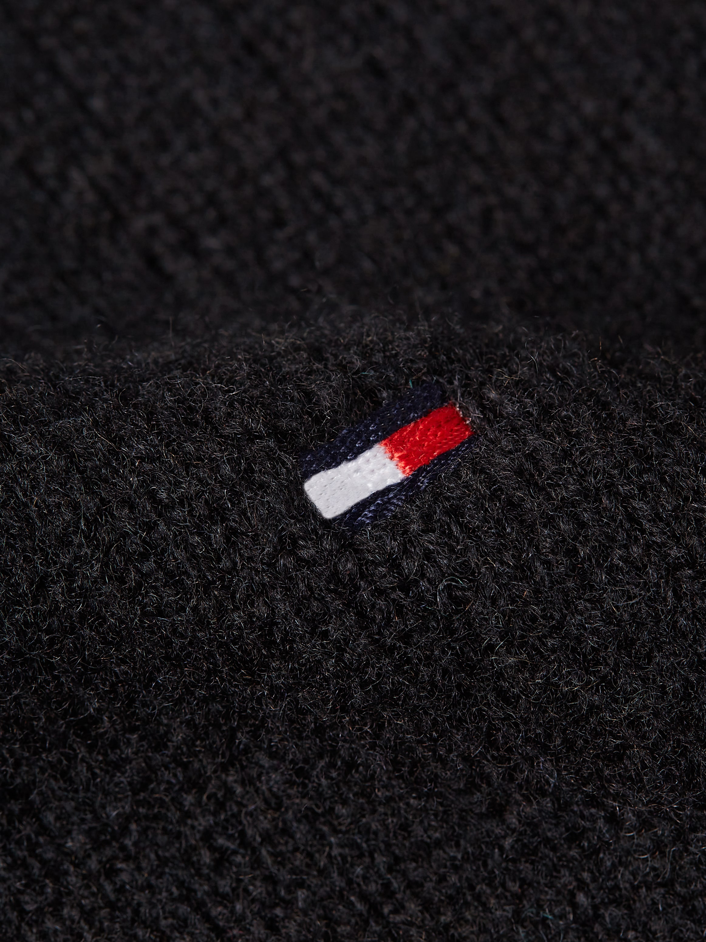 Tommy Hilfiger Strickpullover »SOFT WOOL C-NK SWEATER«, mit Logostickerei, aus 100% Wolle