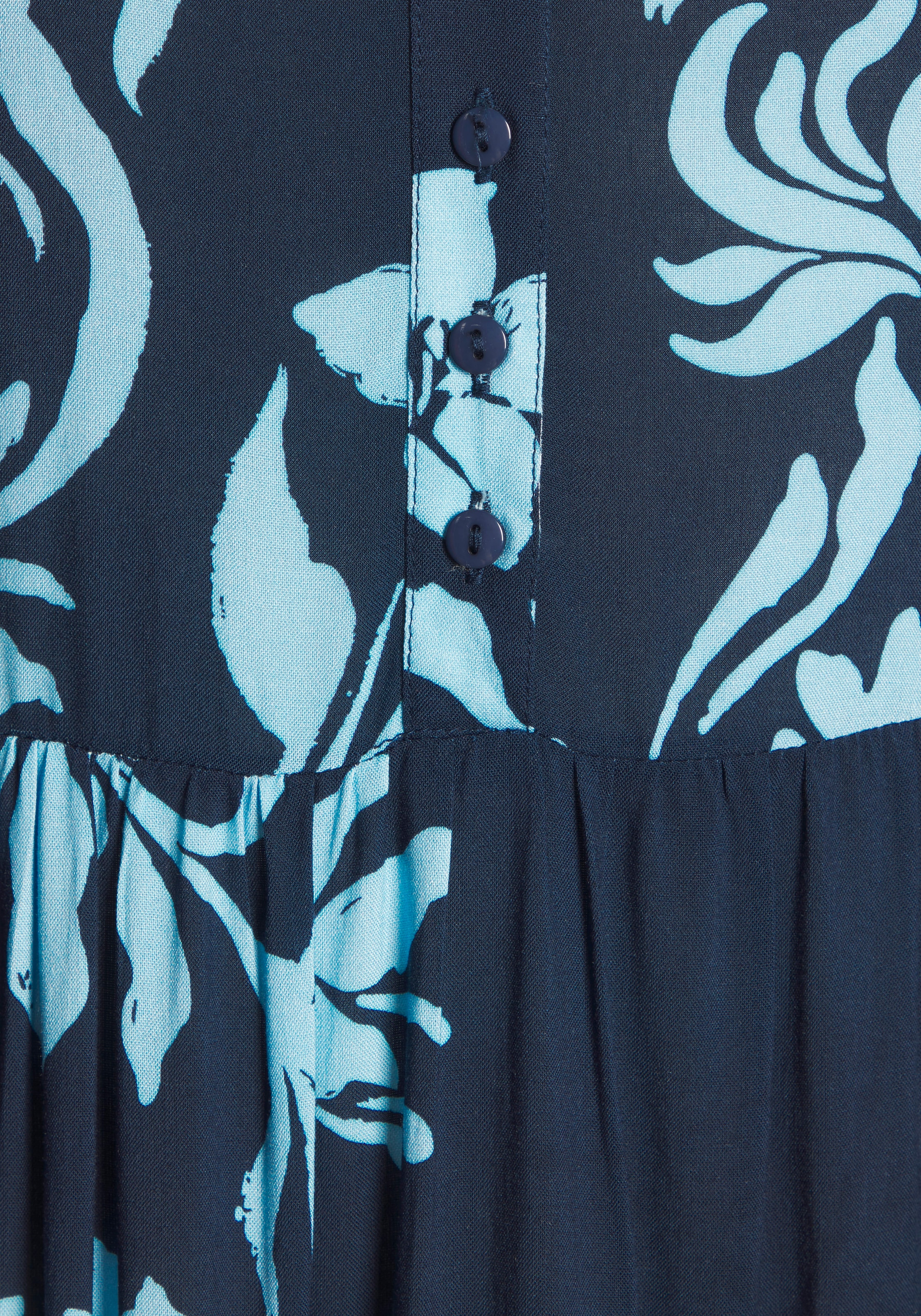 LASCANA Maxi robe avec imprimé floral et patte de boutonnage, robe d'été, robe de plage