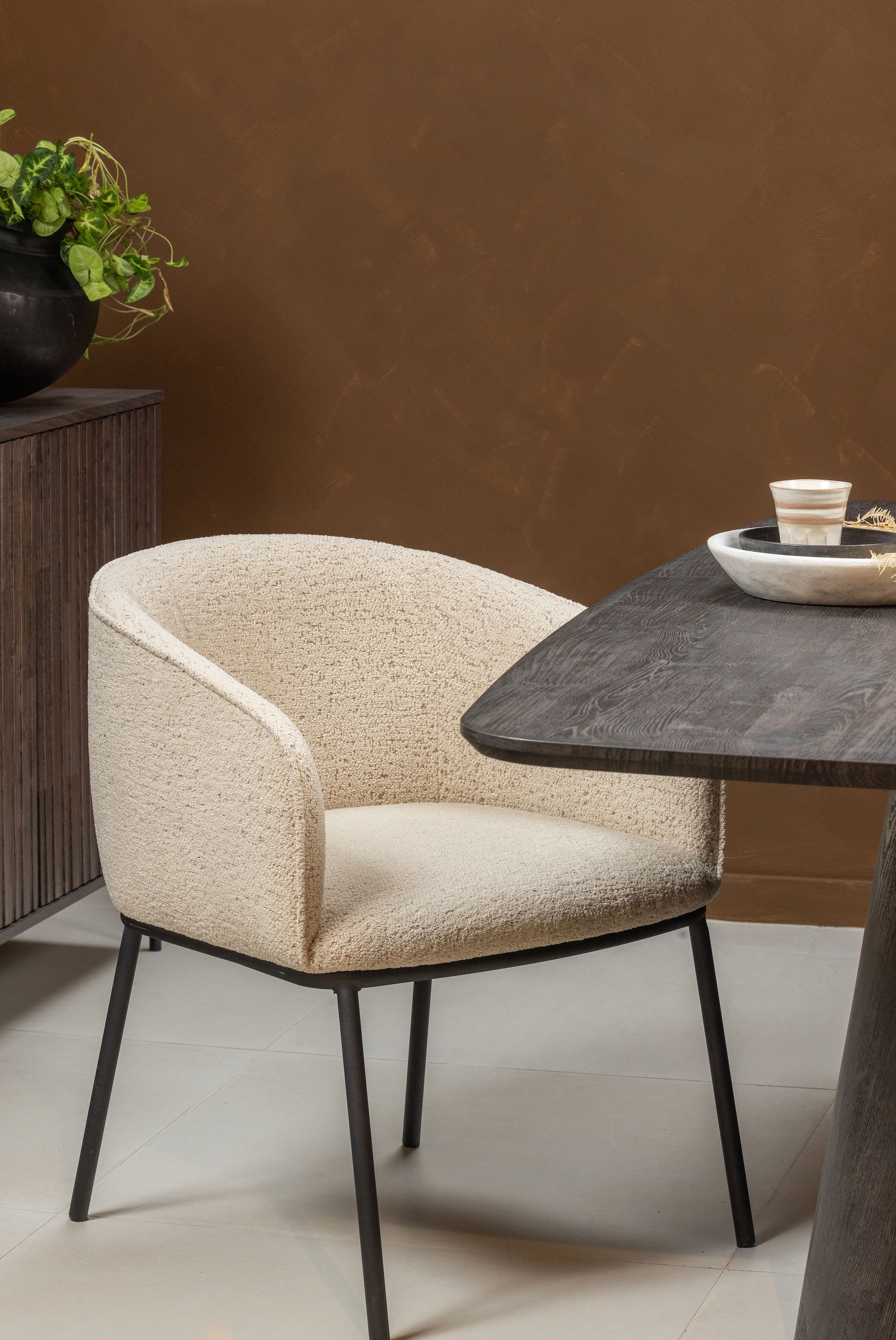 WOOOD Chaise de salle à manger »Leon mit Happy-Bouclé-Bezug und Metallgestell, B 61 x T 63 x H 77 cm« () Capacité de charge 100 kg, facile à monter, facile d'entretien