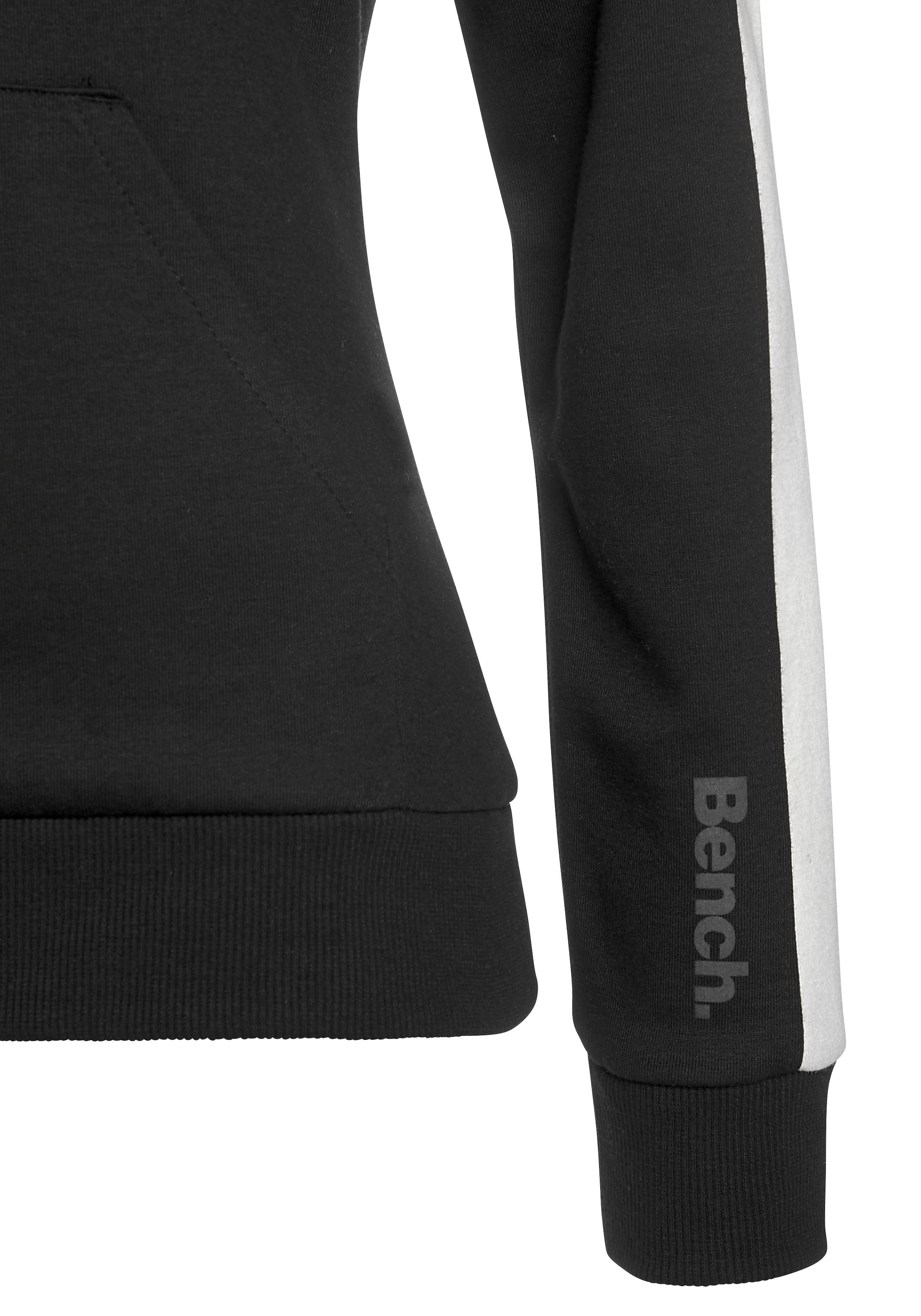 Bench. Loungewear Kapuzensweatshirt, mit Seitenstreifen und confortablement Loungeanzug, Commander Kängurutasche, Hoodie
