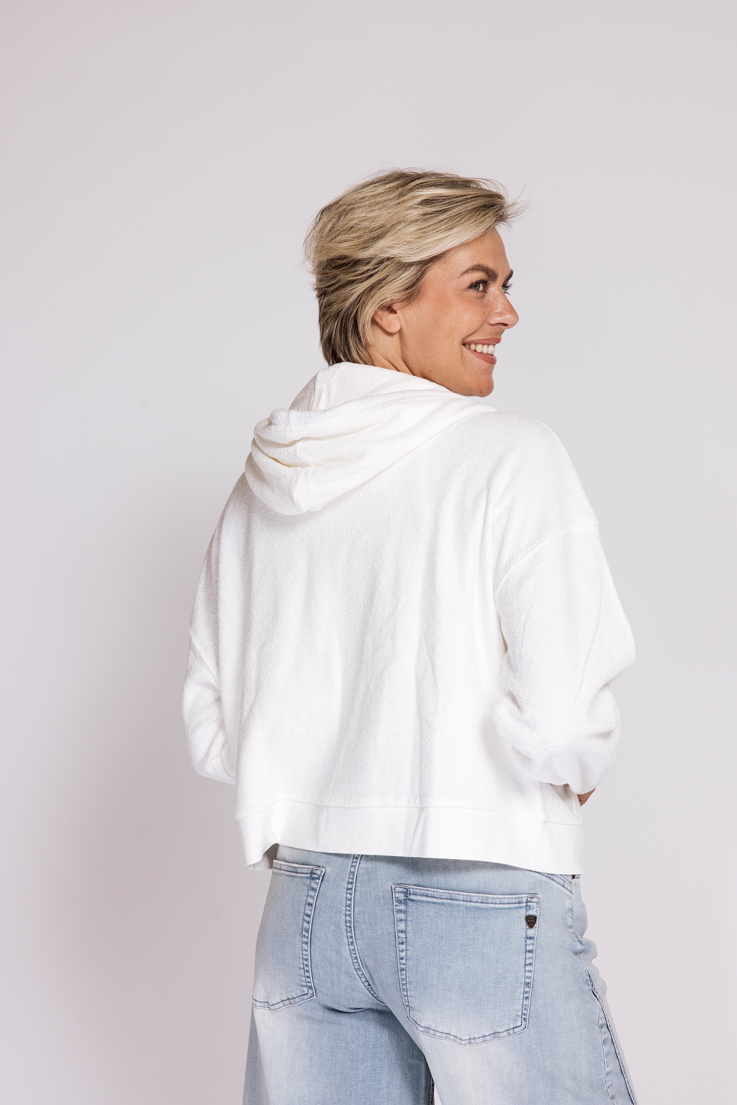 Zhrill Blazer en sweat »RATANA« look décontracté, coupe à la hauteur des hanches, avec poche kangourou