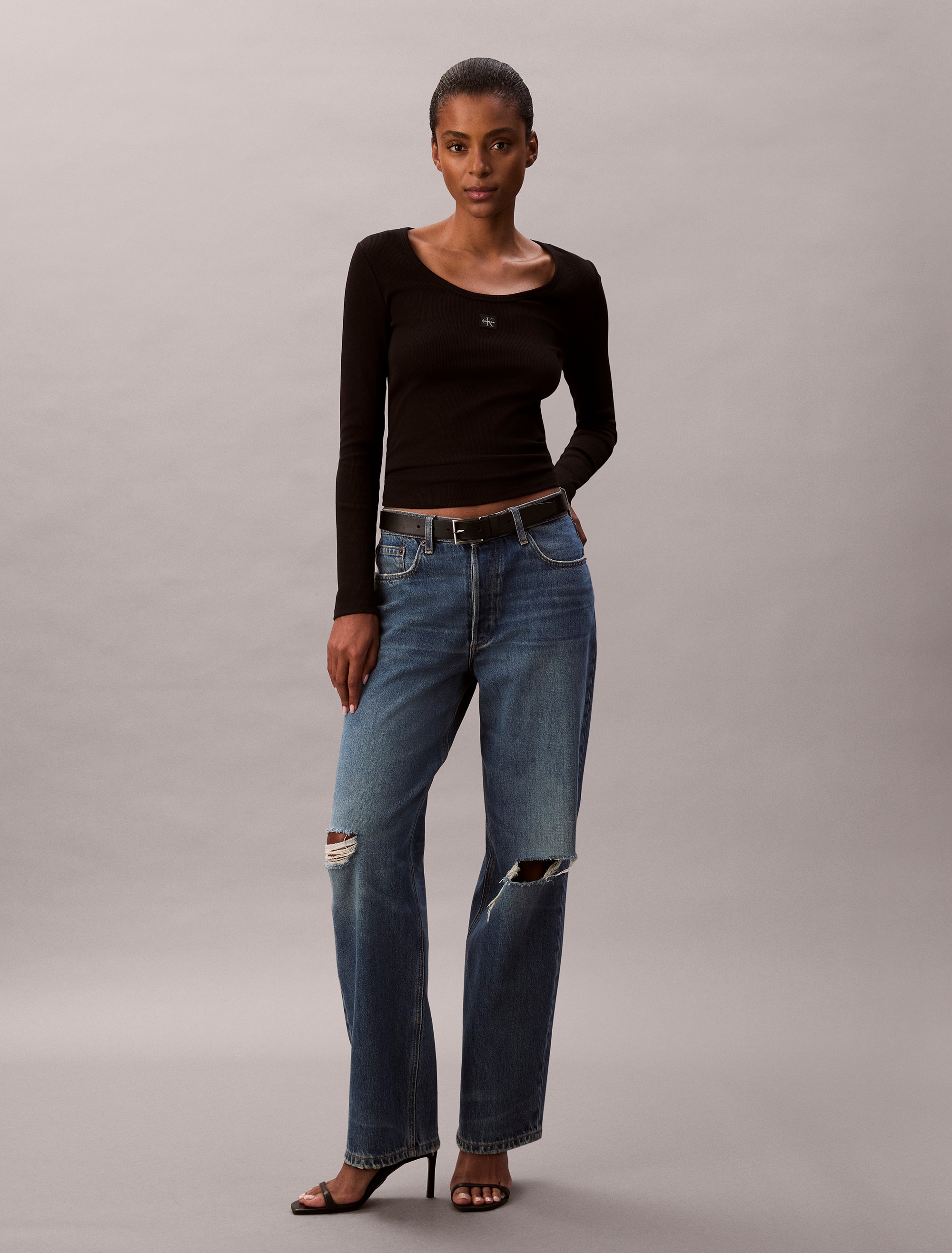 Calvin Klein Jeans Langarmshirt »LS WOVEN LABEL 2X2 RIB SCOOP NEC« Mit Rundhalsausschnitt, regular fit