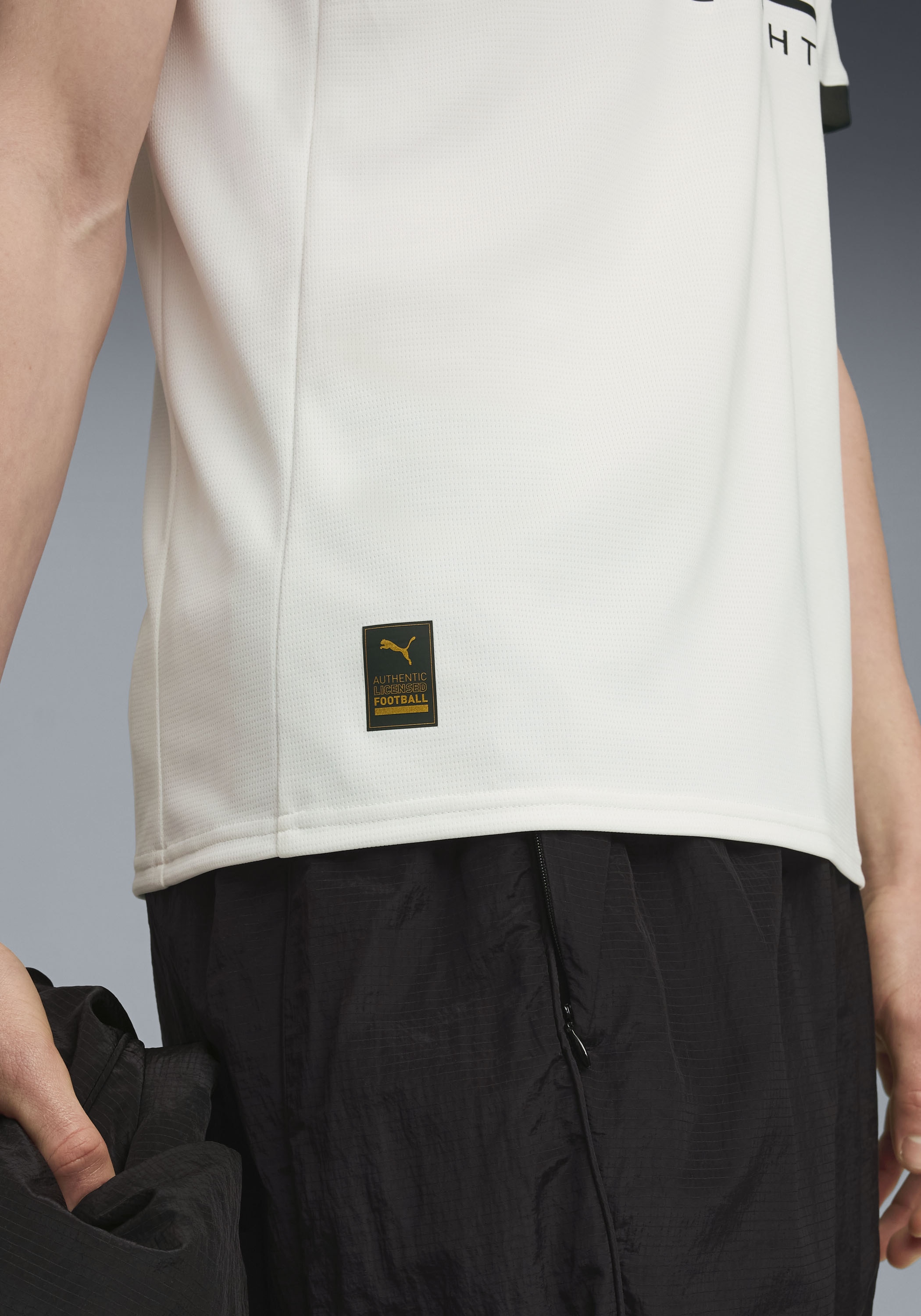 PUMA Fussballtrikot »BMG HOME JERSEY REPLICA« Regular Fit, sportlicher Stil, mit DryCELL-Technologie