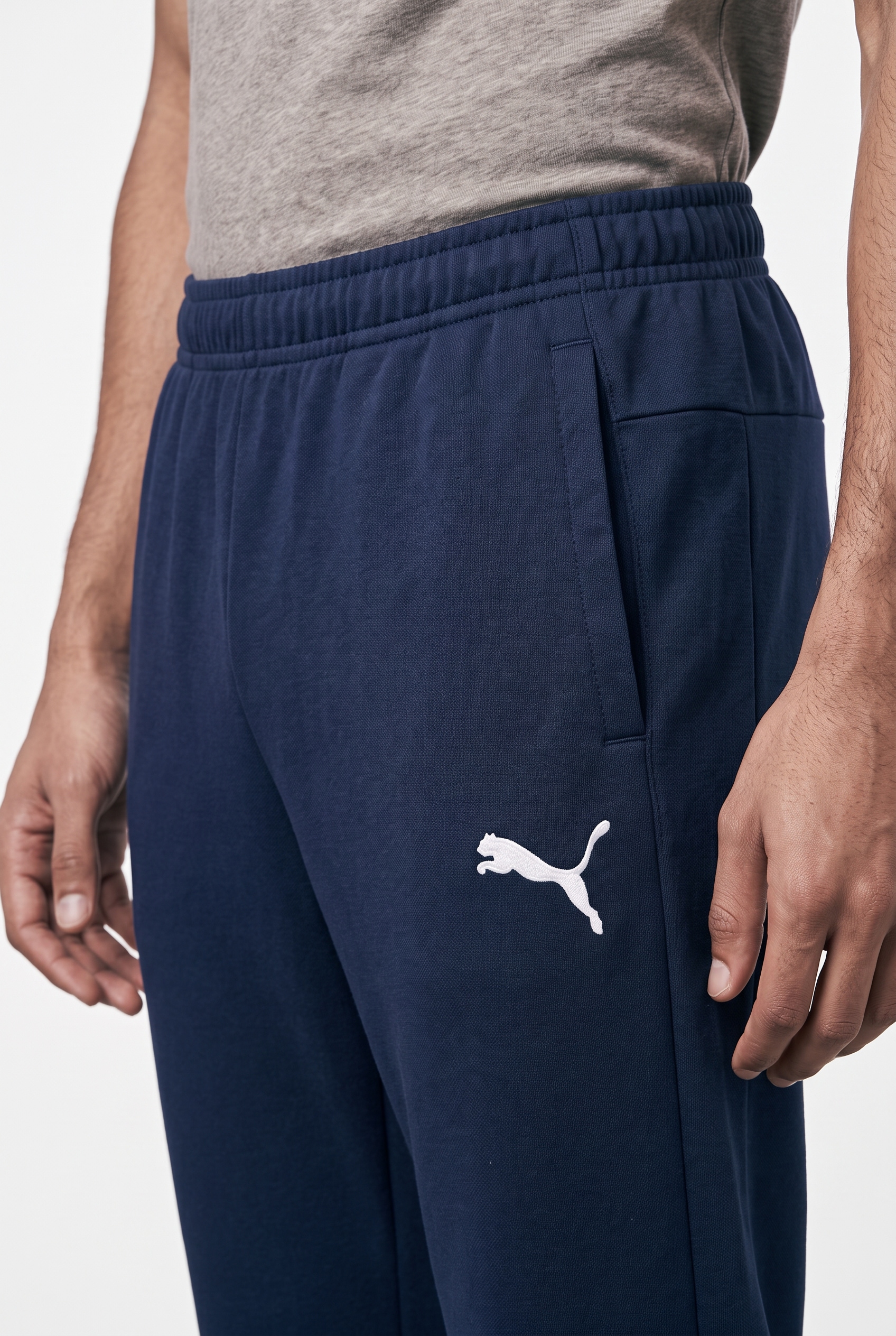PUMA Pantalon de survêtement »TEAMRISE SIDELINE PANTS«  Regular Fit, pour football, style sportif, avec fermeture éclair