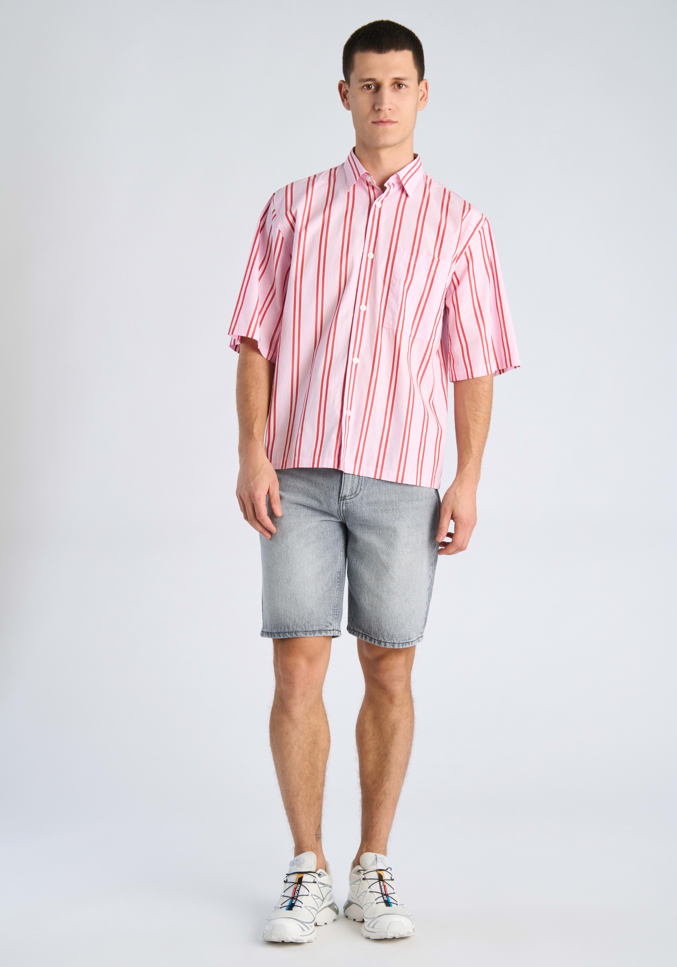 LINDBERGH Chemise à rayures avec col chemise et patte de boutonnage / coupe décontractée