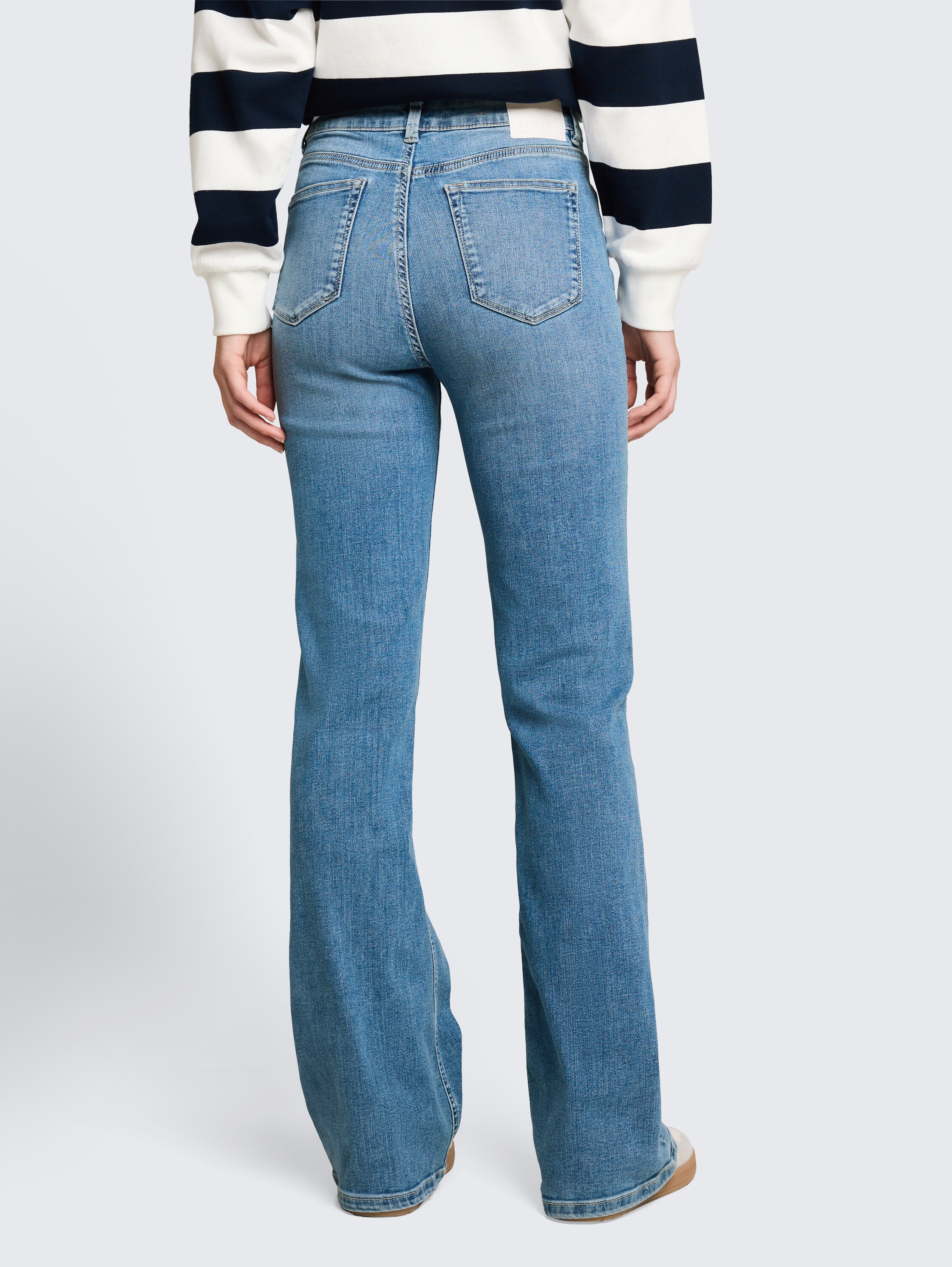 TOM TAILOR Denim Jeans à 5 poches »Style Ava Flared« avec stretch