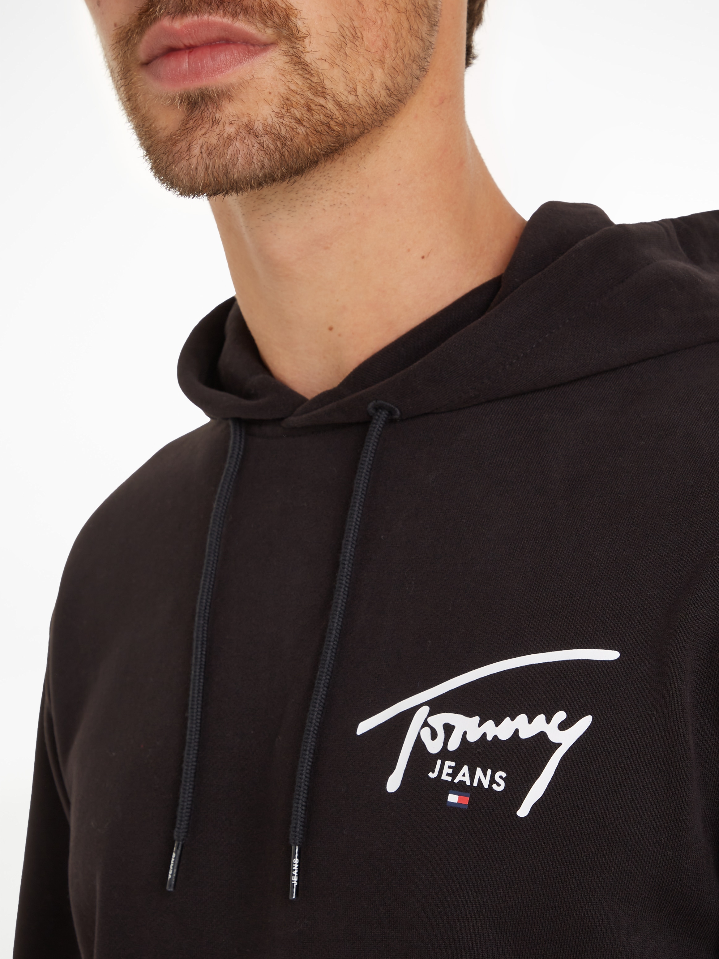 Tommy Jeans Kapuzensweatshirt »TJM REG ENTRY GRAPHIC HOODIE EXT«, mit Logoschriftzug